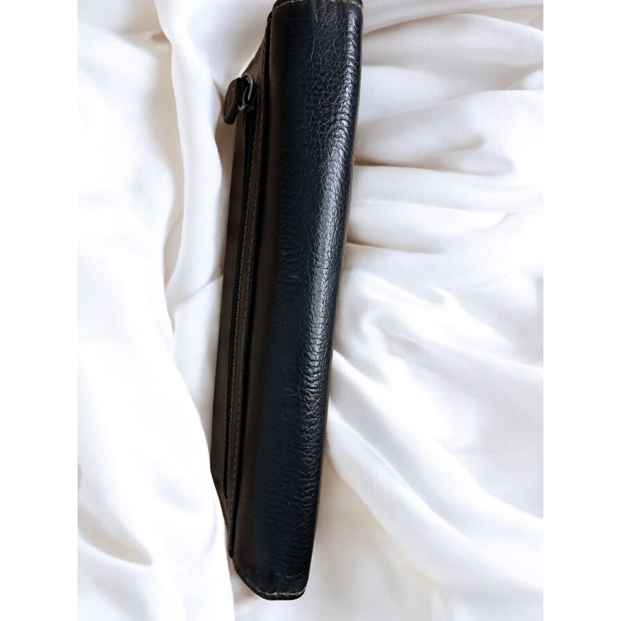 Other Liz Claiborne Black Leather Tri- Fold Check Book Style Walle Size ONE SIZE - 3 Thumbnail