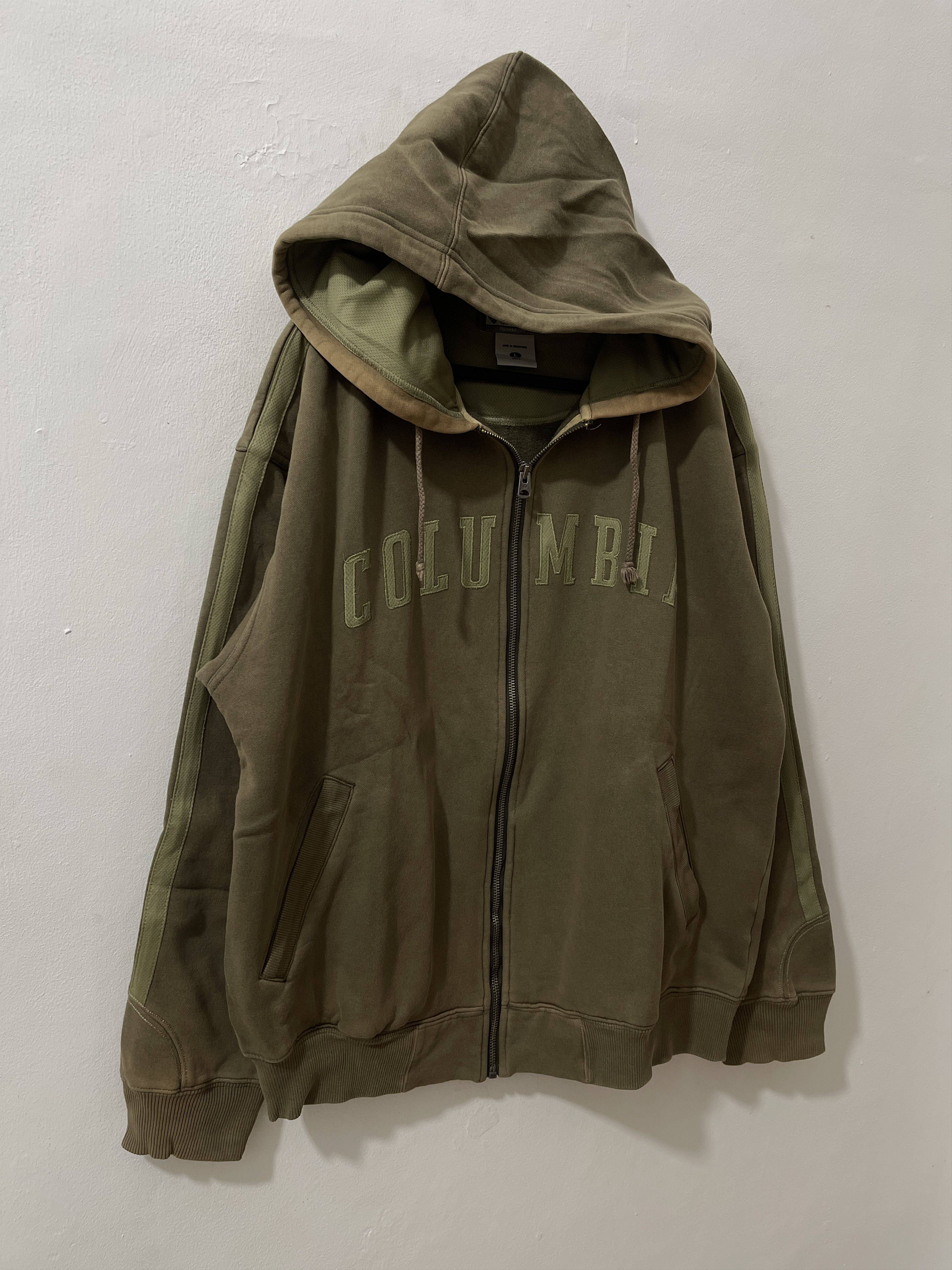 Japanese Brand Vintage Rare Columbia Y2k Sunfade Zip Hoodie Jacket Size US L / EU 52-54 / 3 - 3 Thumbnail