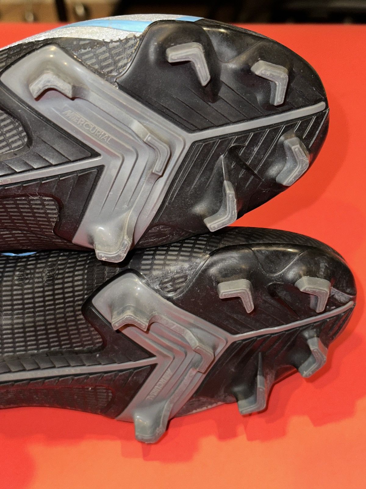 Nike NIKE MERCURIAL VAPOR 14 PRO FG FOOTBALL BOOTS CLEATS Size 8 Size US 8 / EU 41 - 7 Thumbnail