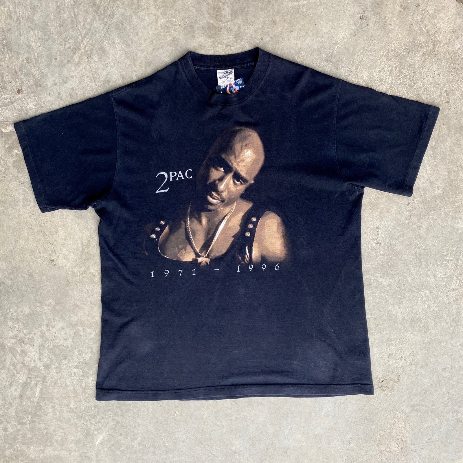 image of Vintage 2Pac T-Shirt 101670 in Black, Men's (Size XL)