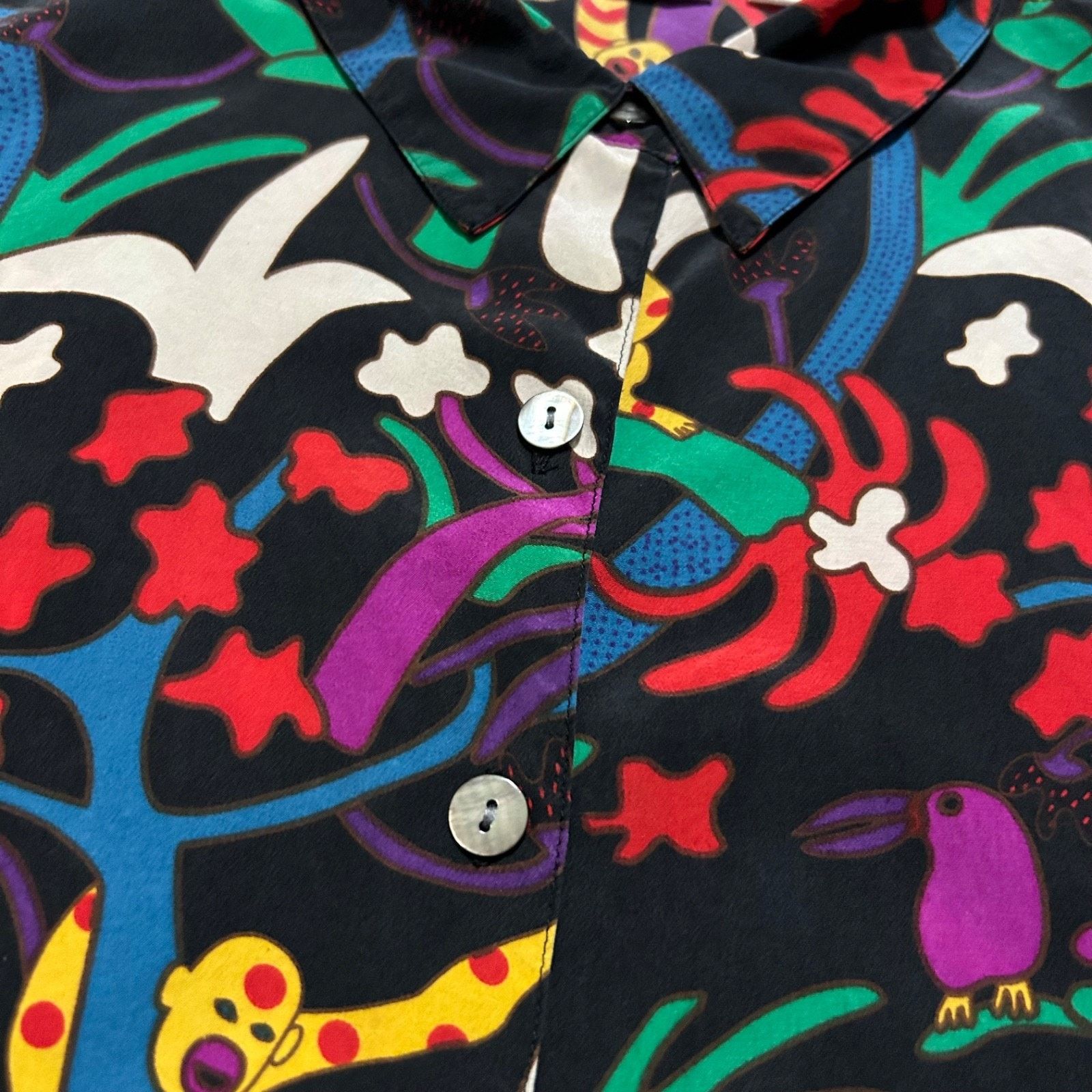Chicos × Vintage Vintage Psychedelic Monkey Silk Blouse Chicos 80s 90s Button Size XS / US 0-2 / IT 36-38 - 2 Thumbnail