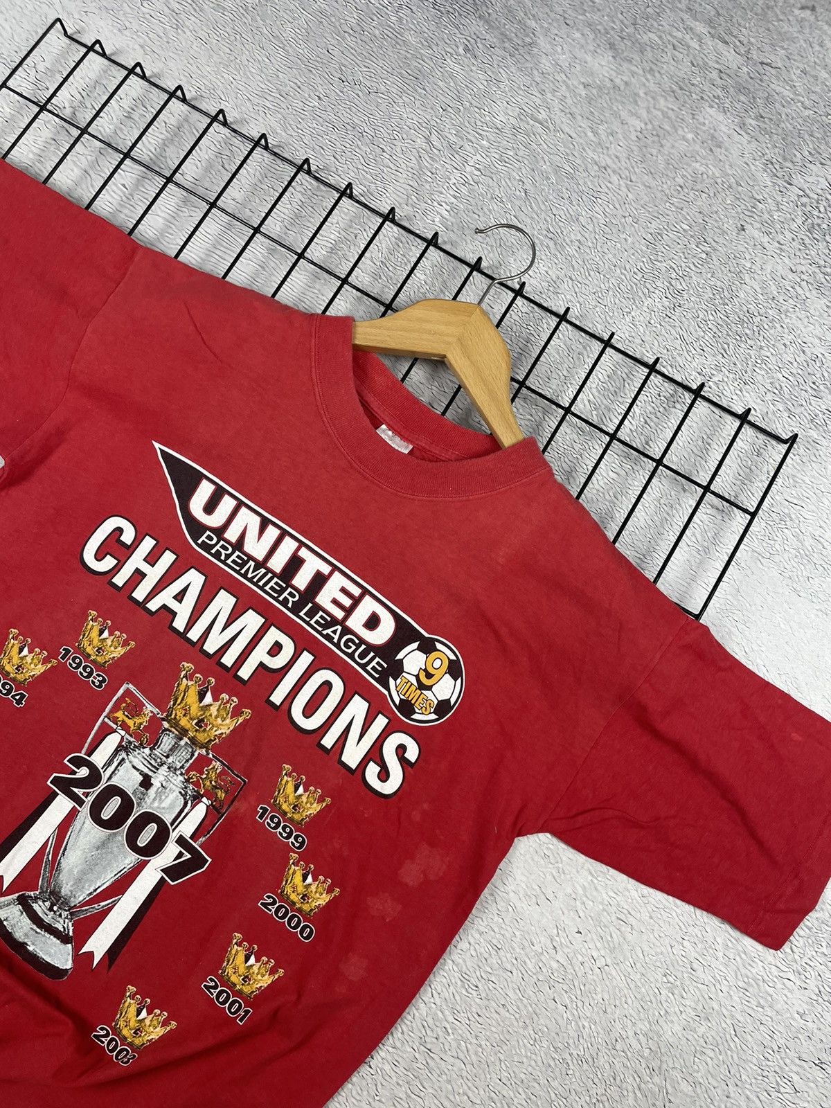 Vintage Vintage Manchester United Champions 2007 Red Tee Merchandise Size US S / EU 44-46 / 1 - 2 Thumbnail