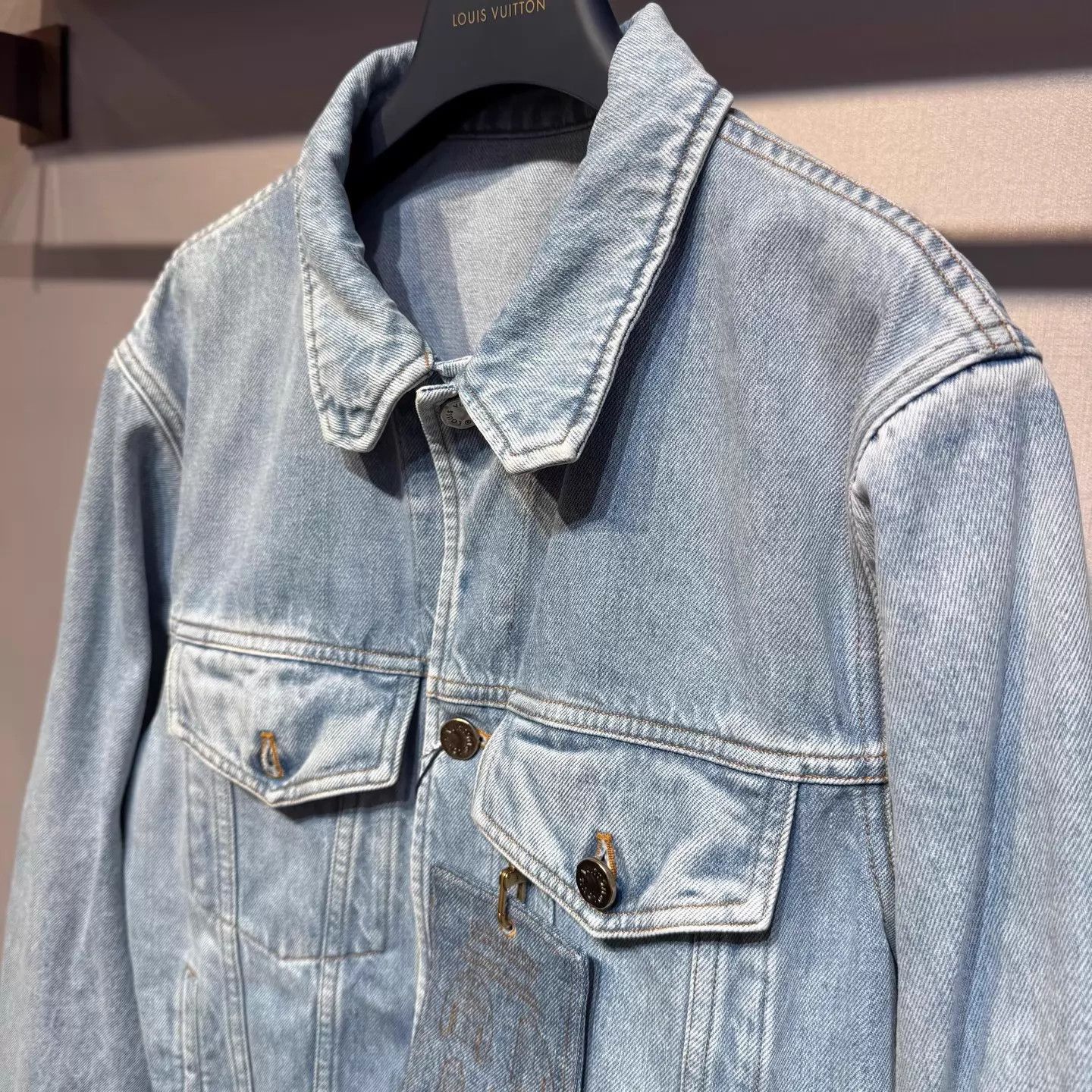 Louis Vuitton Louis Vuitton Washed Blue Denim Jacket Size 50 New Size US M / EU 48-50 / 2 - 4 Thumbnail