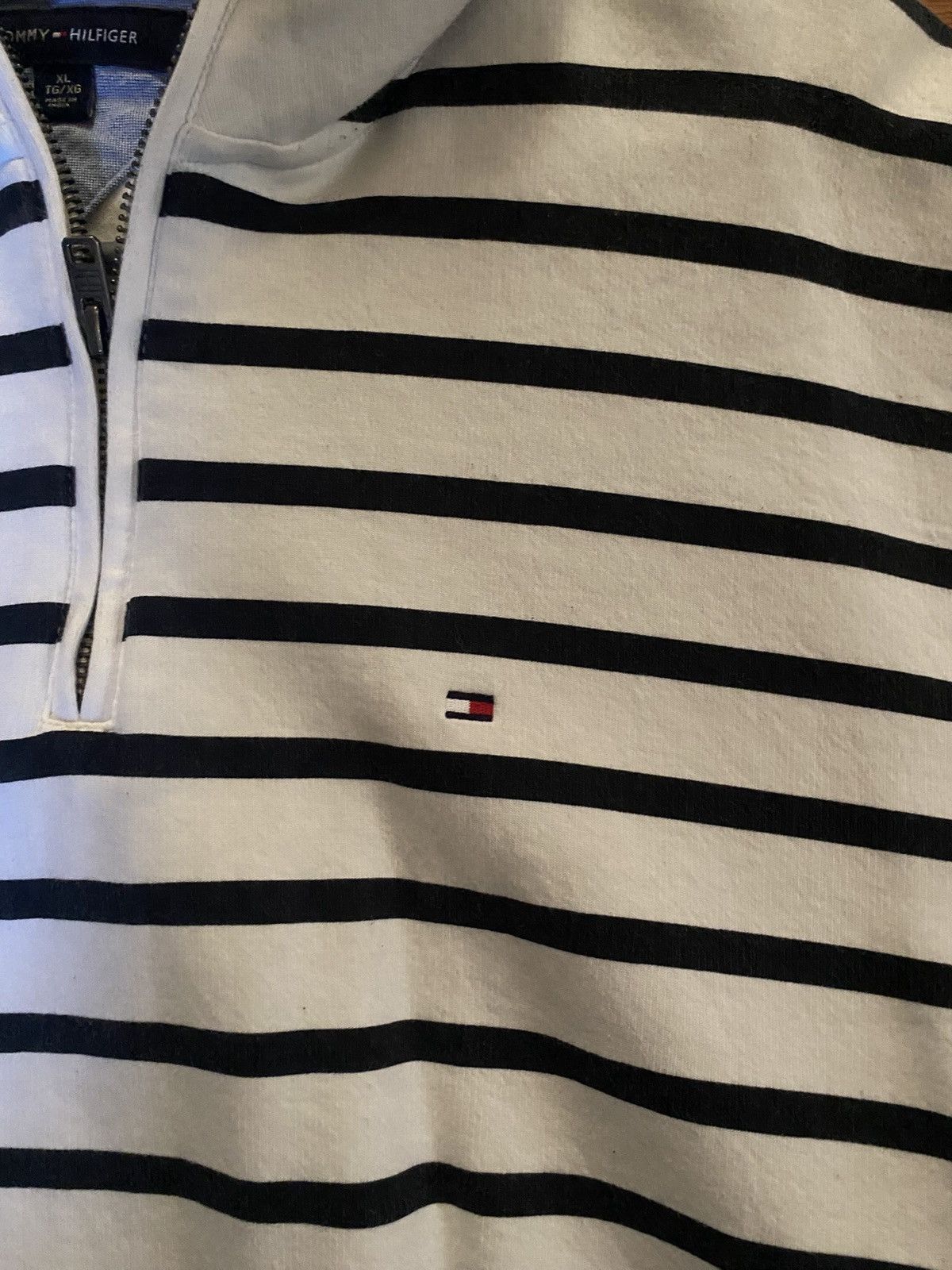 Tommy Hilfiger Tommy Hilfiger Striped Quarter Zip Size US XL / EU 56 / 4 - 4 Thumbnail