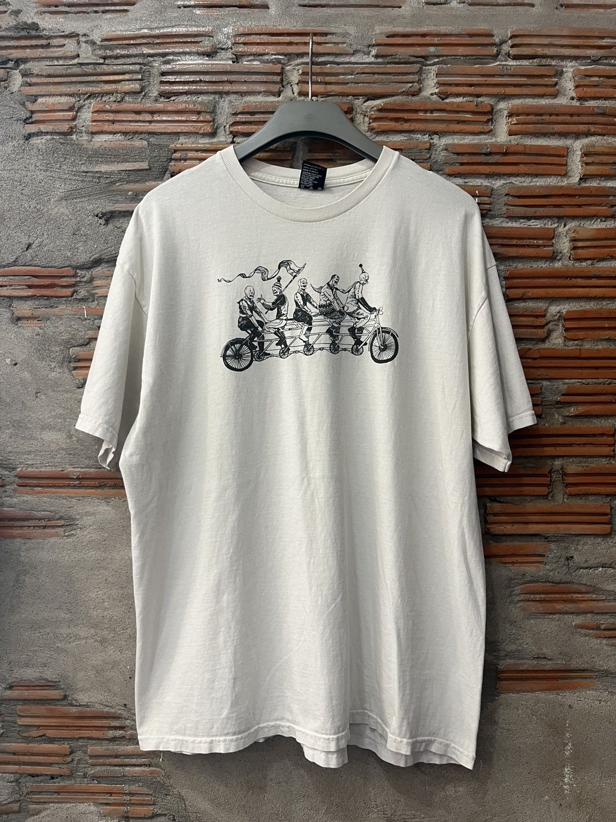 Arts & Science Vintage Jeremy Fish Tandem Bicycle by Fifty24SF 00’s Tshirt Size US XL / EU 56 / 4 - 2 Thumbnail
