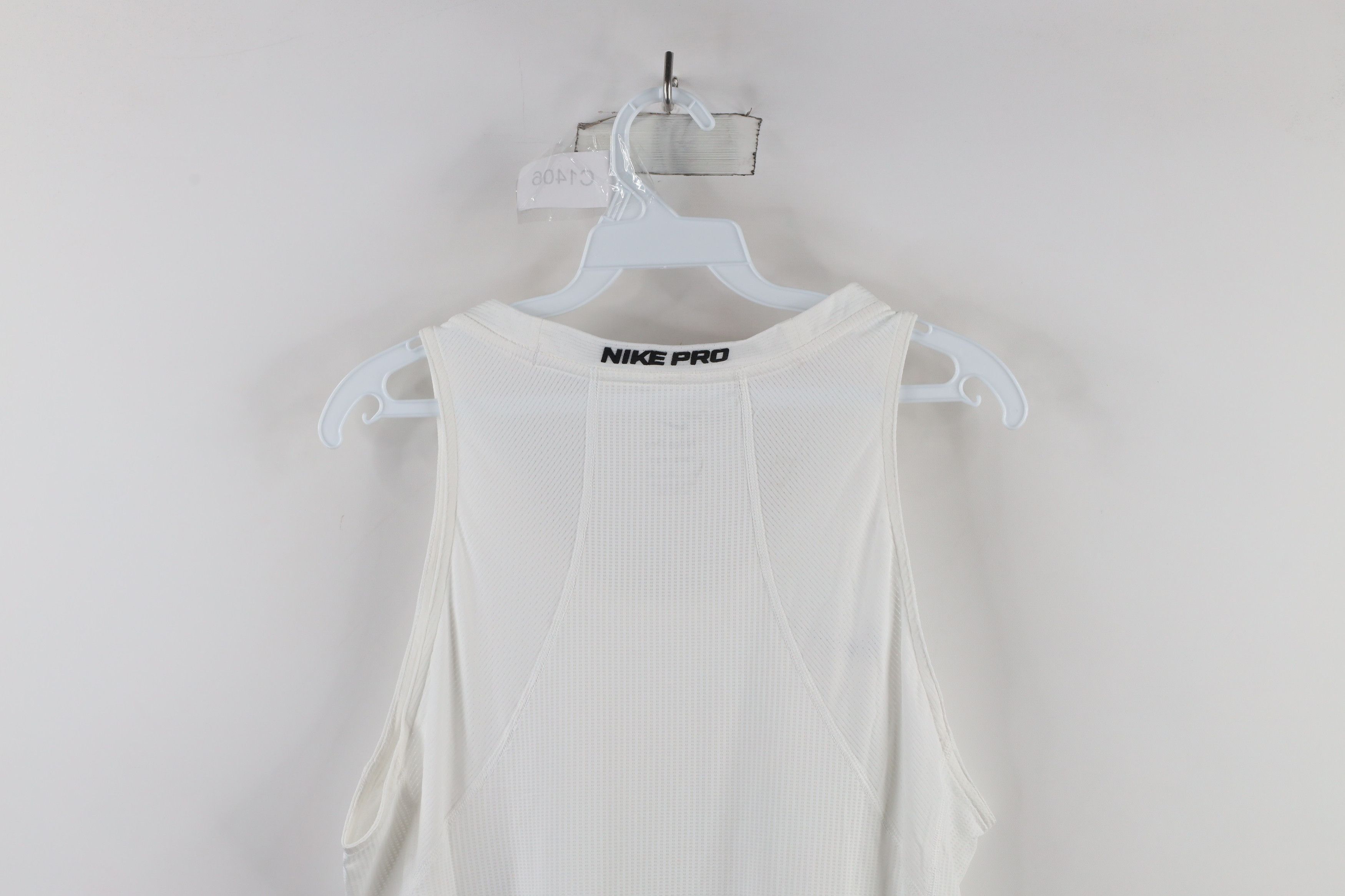Nike × Vintage Nike Pro Issued Compression Training Tank Top T-Shirt White Size US XL / EU 56 / 4 - 14 Thumbnail
