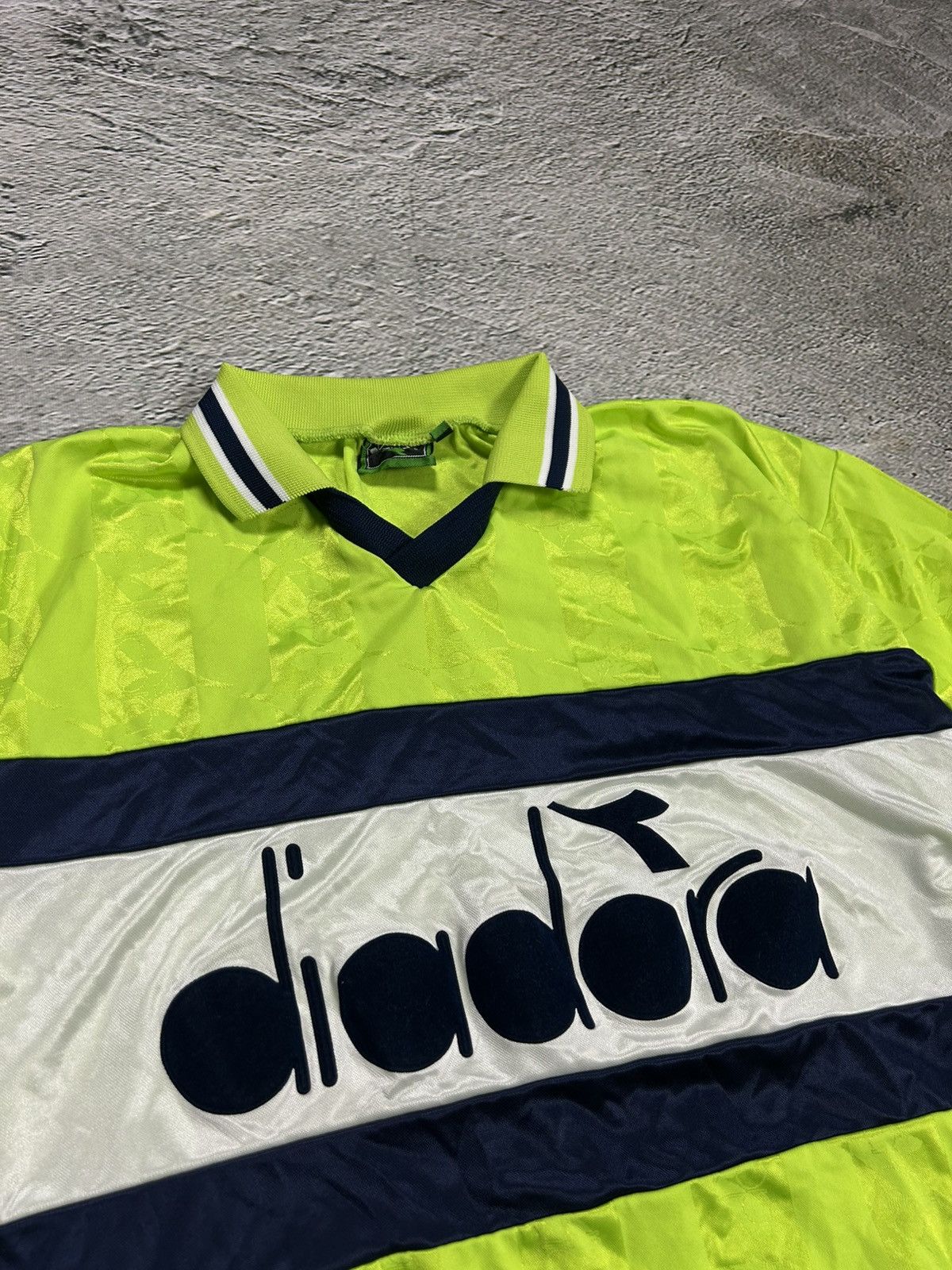 Diadora × Vintage Diadora vintage Jersey neon green 90s big logo Size US XL / EU 56 / 4 - 2 Thumbnail