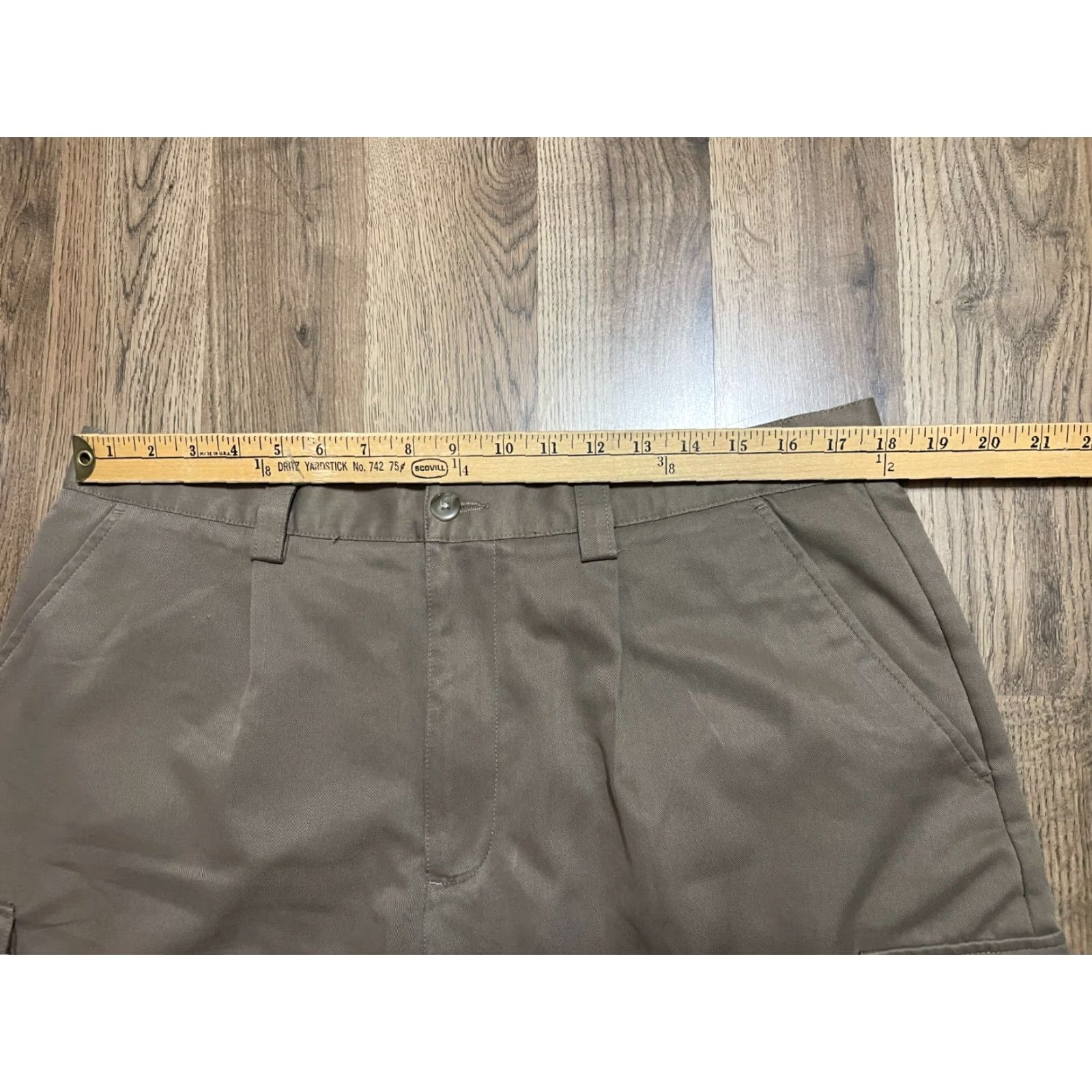 Croft & Barrow Croft & Barrow Shorts Mens Size 38 Brown Cargo Shorts Multi Pockets Size US 38 / EU 54 - 6 Thumbnail