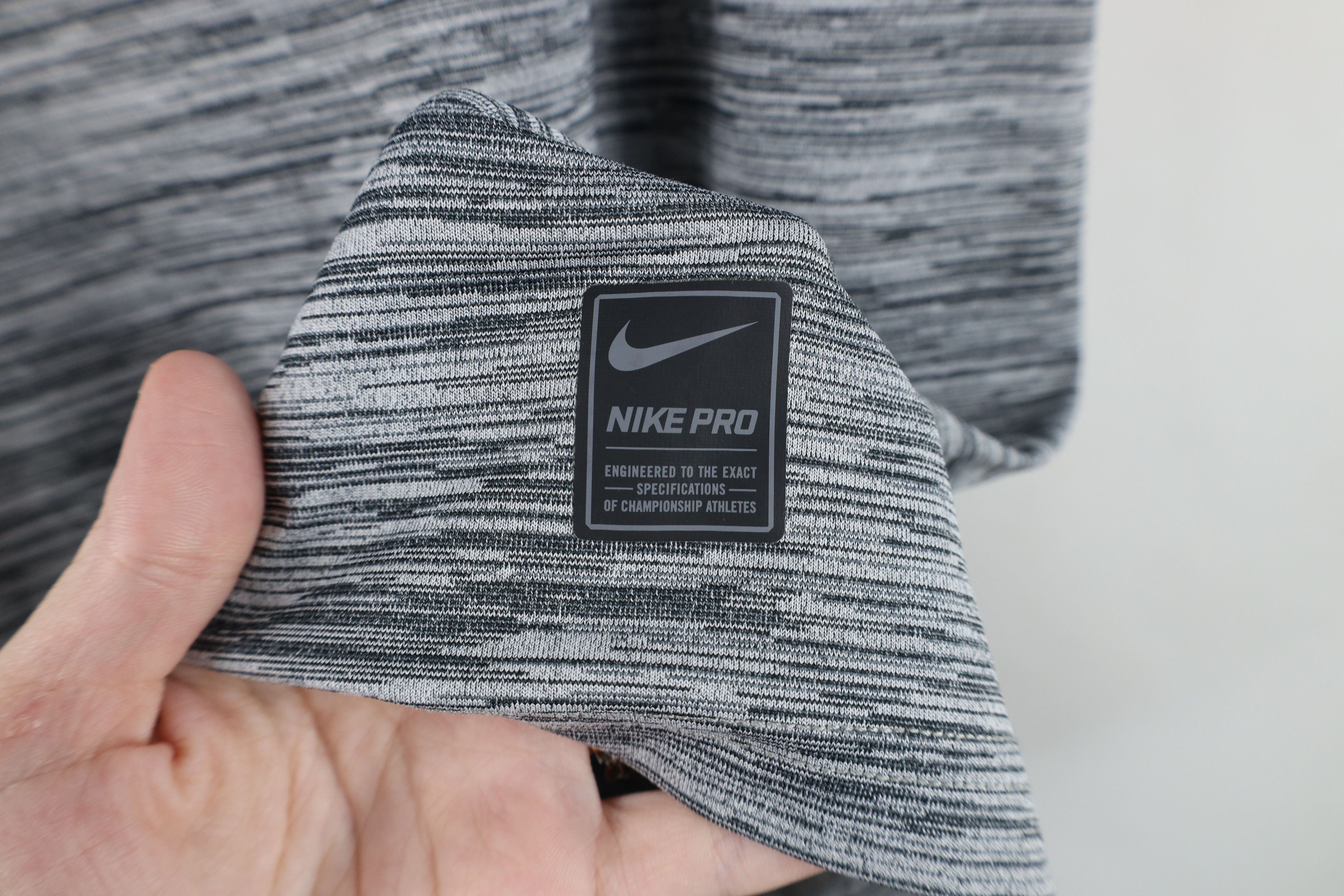 Nike Nike Pro Center Swoosh Compression Training Gym T-Shirt Size US L / EU 52-54 / 3 - 4 Thumbnail