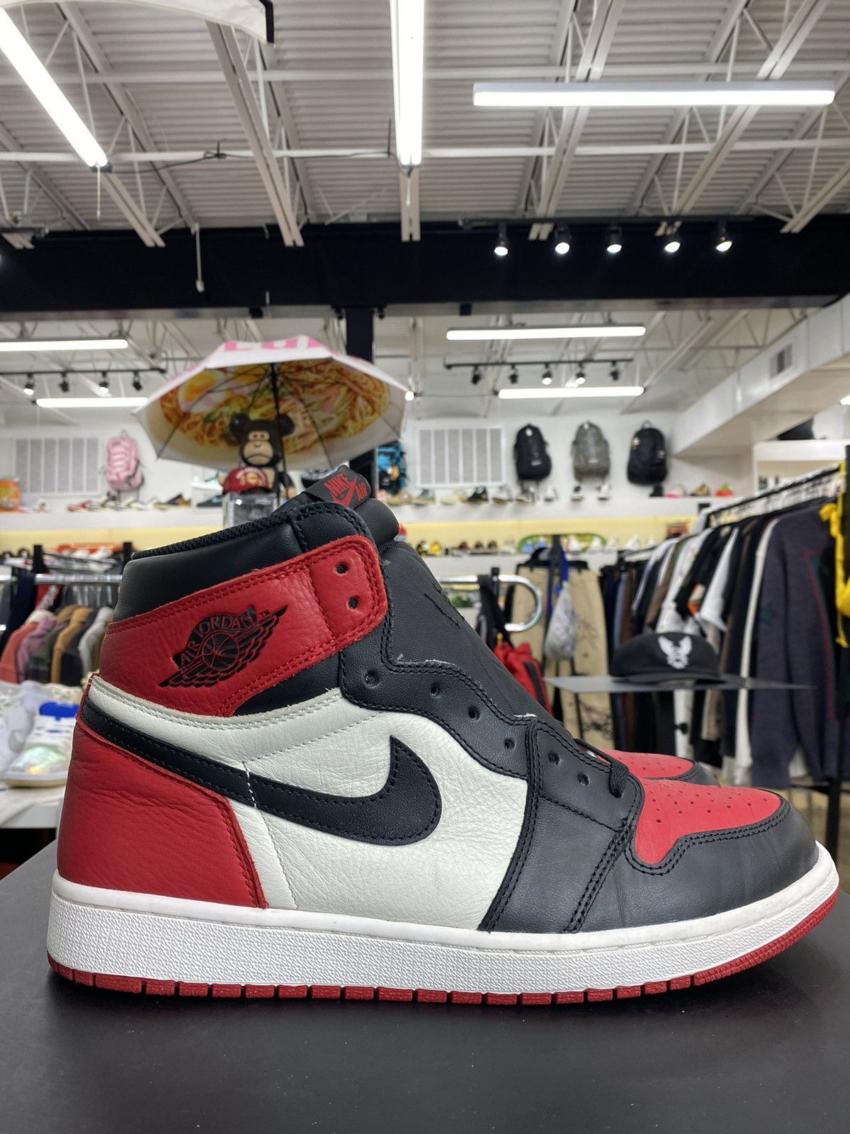 Jordan Brand Jordan 1 Bred Toe (2018) Size US 12 / EU 45 - 4 Thumbnail