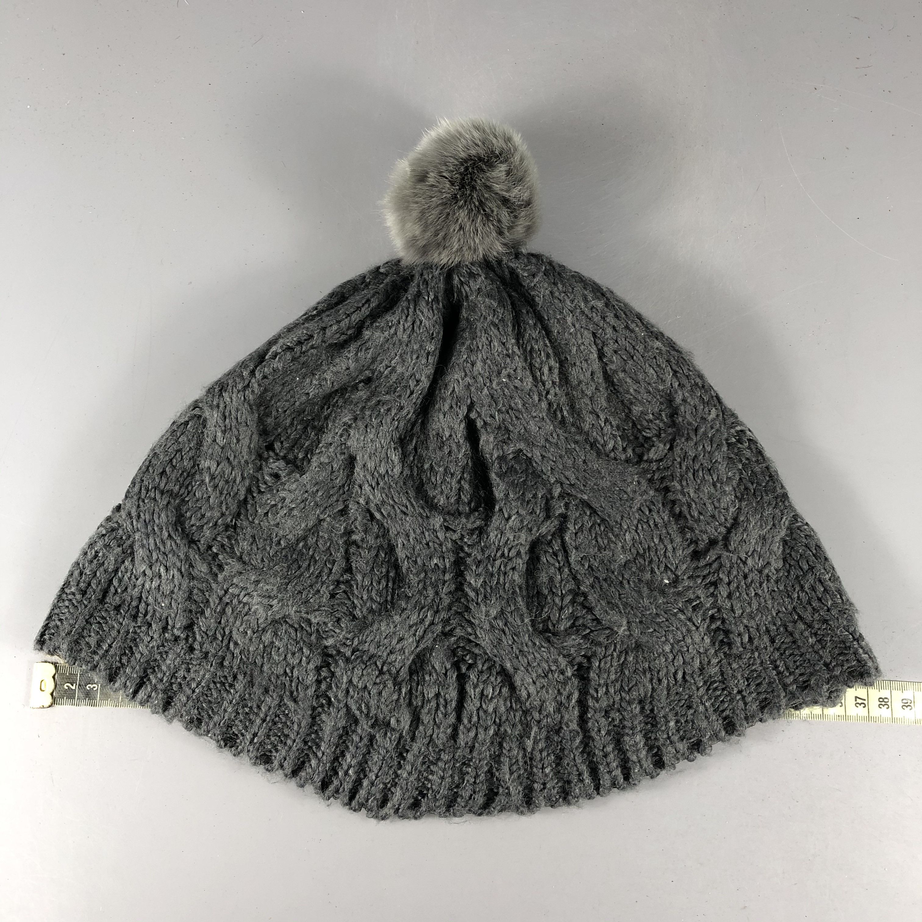 Vintage Gray Knit Crochet Beanie Snow Hat Snow Cap -D845 Size ONE SIZE - 3 Thumbnail