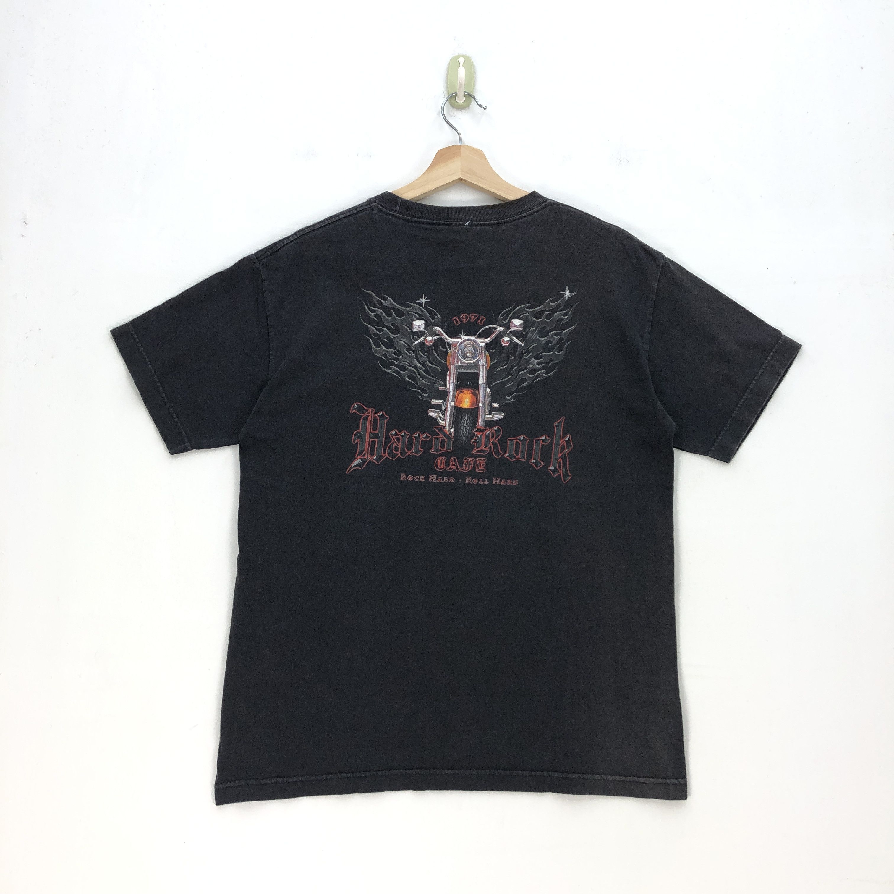 Vintage 90's Hard Rock T Shirt HRC Rock Hard Rool Tees