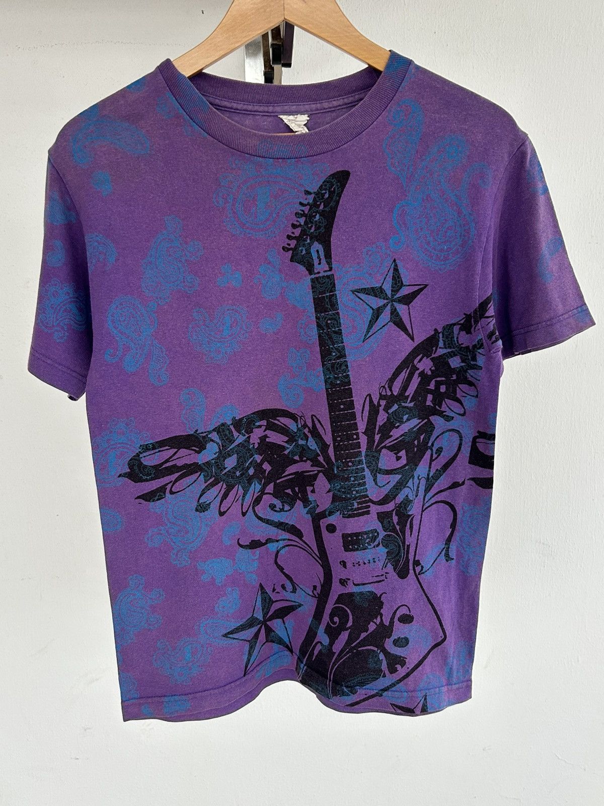 In The Attic Punk Purple Guitar Vintage Tee Size US L / EU 52-54 / 3 - 1 Thumbnail