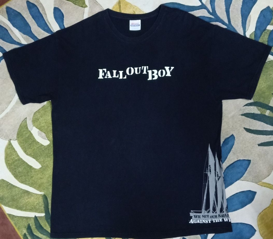 Band Tees Vintage Fall Out Boy : We Set Our Sails Against The Wind Size US XL / EU 56 / 4 - 4 Thumbnail