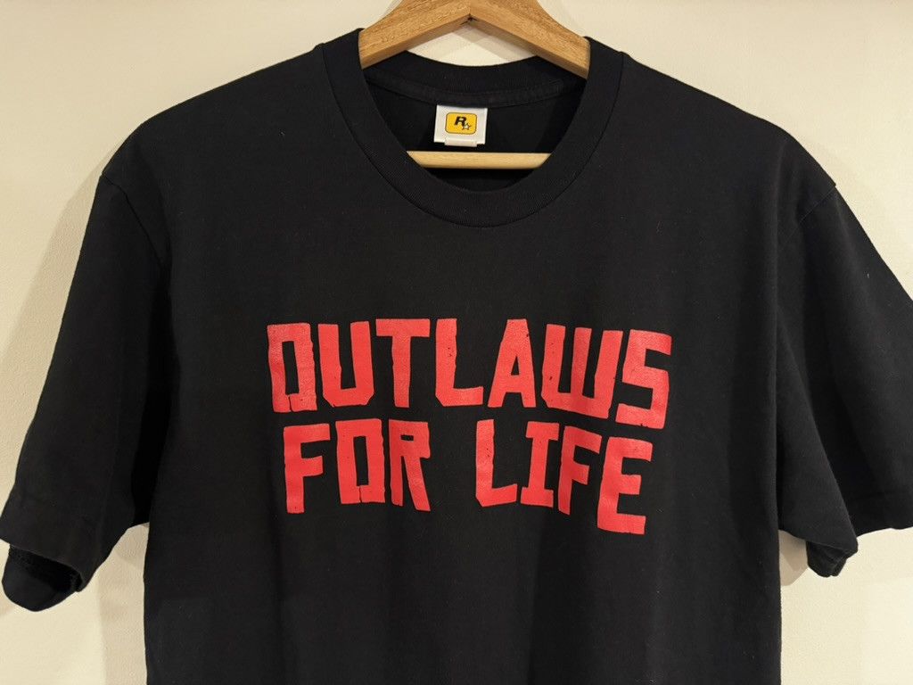 Rockstar Games 2018 Red Dead Redemption II 'OUTLAWS FOR LIFE' T-Shirt Size US L / EU 52-54 / 3 - 2 Thumbnail