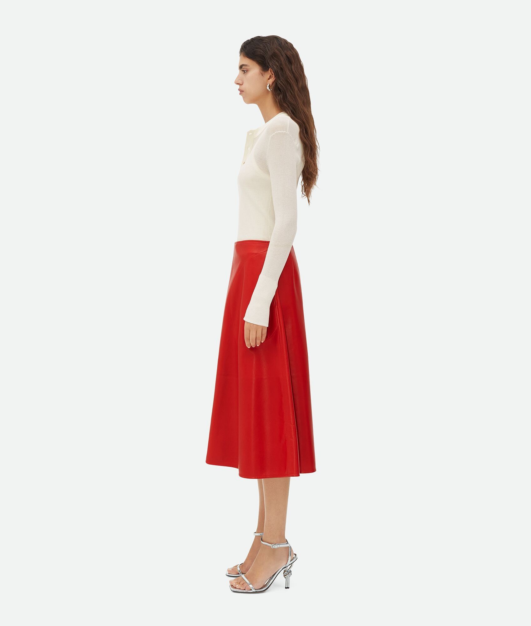 Bottega Veneta o1w1db10825 Leather Midi Skirt in Red Size 27" / US 4 / IT 40 - 2 Thumbnail