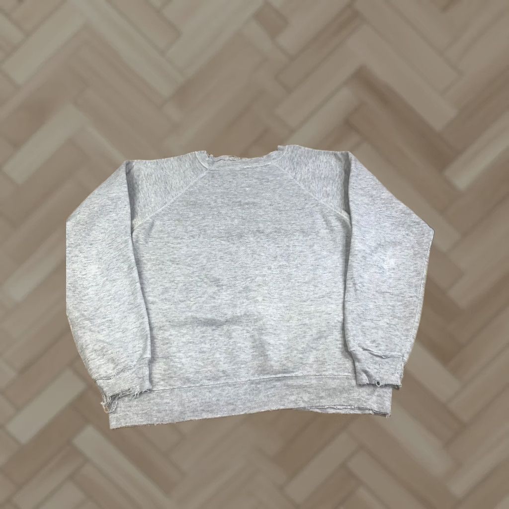 Hanes VINTAGE Hanes Sweatshirt Raglan Mens L Gray Pullover 80s 90s Distress Shirt Sweatshirt Size US L / EU 52-54 / 3 - 1 Thumbnail