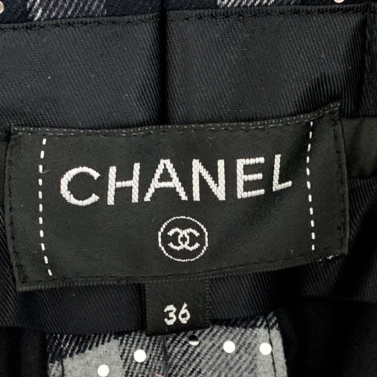 Chanel Chanel 21B Black Plaid Cotton Casual Pants K26WX Size 25" / US 0 / IT 36 - 5 Thumbnail