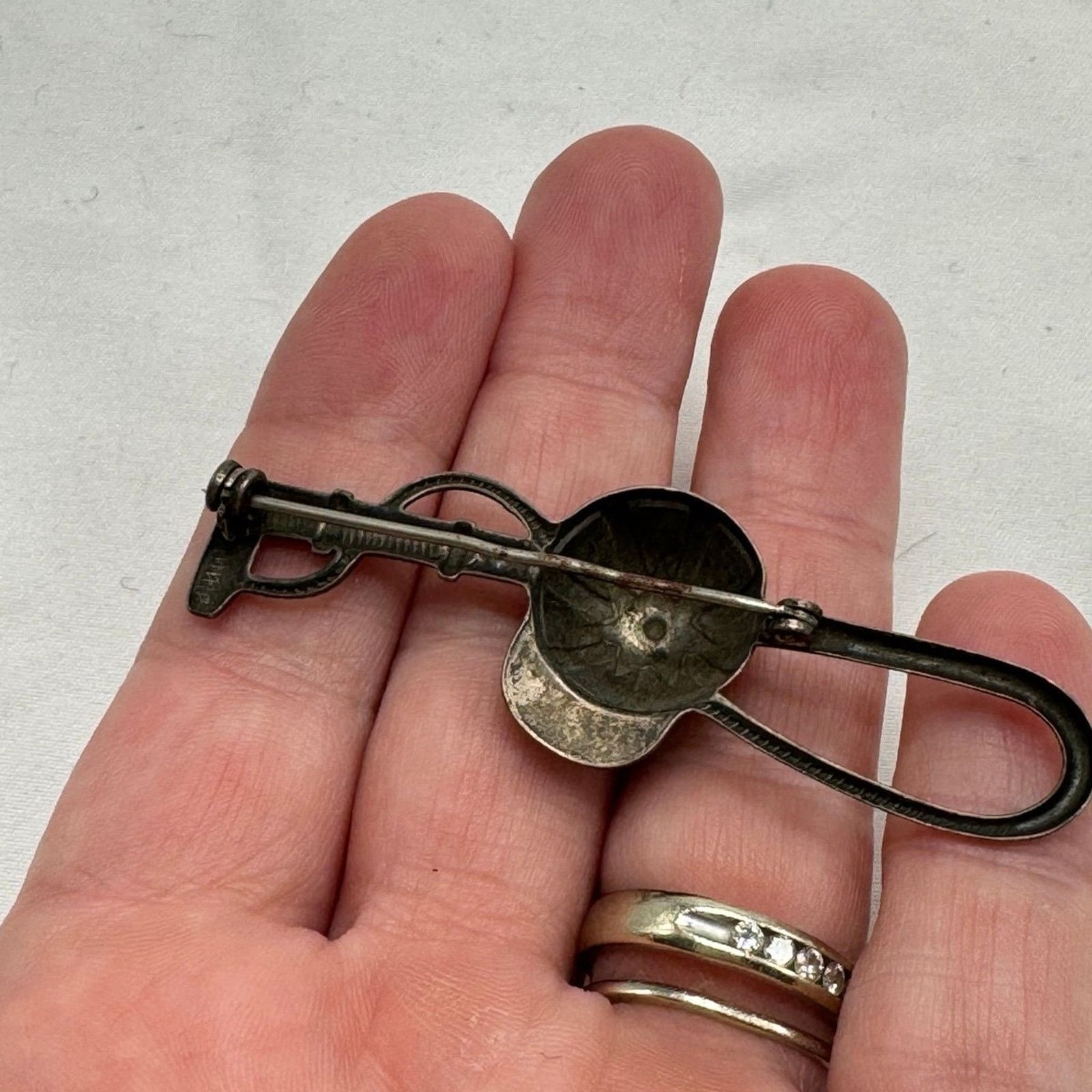 NBDN Nobrandedon VTG sterling Jockey pin Size ONE SIZE - 5 Thumbnail