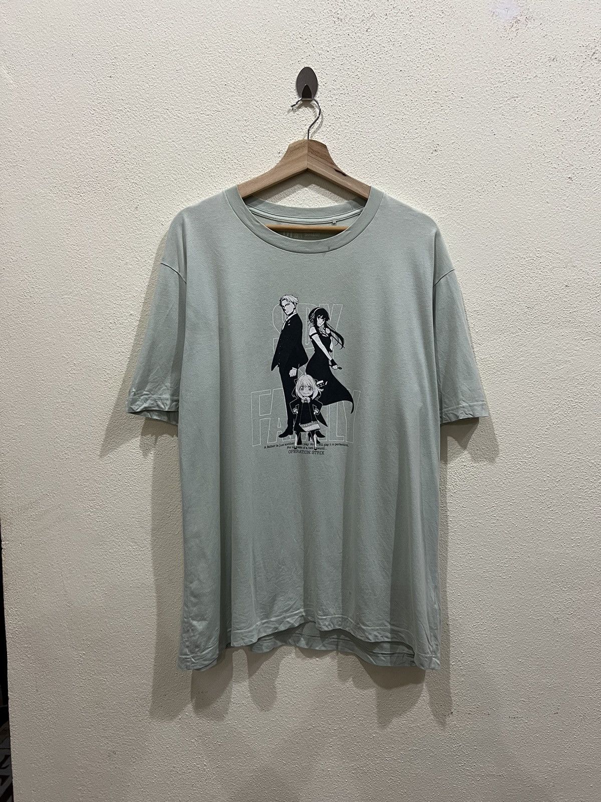Cartoon Network × Uniqlo Spy Family Cartoon Uniqlo Tshirt Size US XL / EU 56 / 4 - 2 Thumbnail