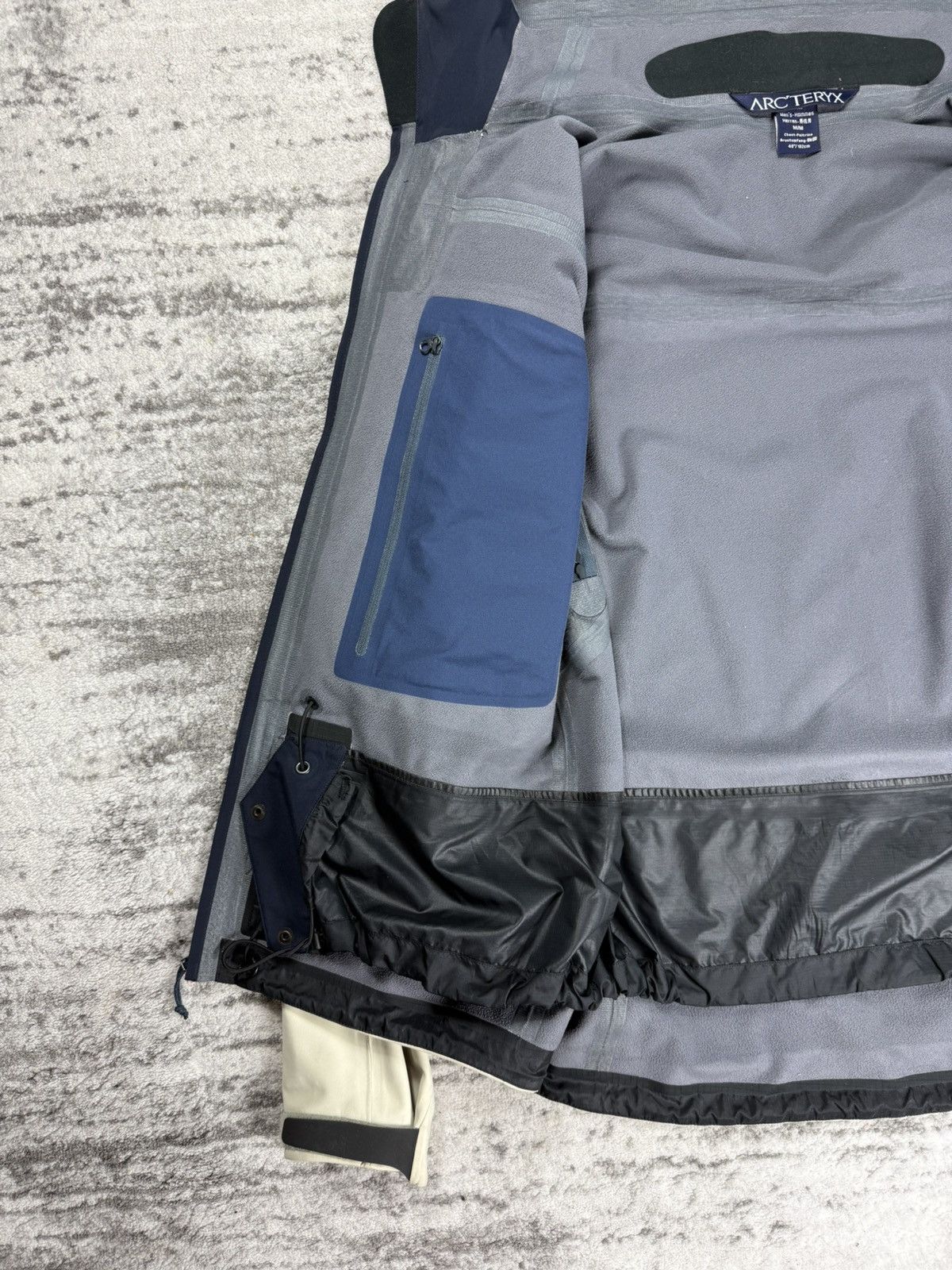 Arc'teryx × Goretex Arcteryx Gore-Tex Recco Jacket Hiking Trekking Outdoor Size US M / EU 48-50 / 2 - 9 Thumbnail