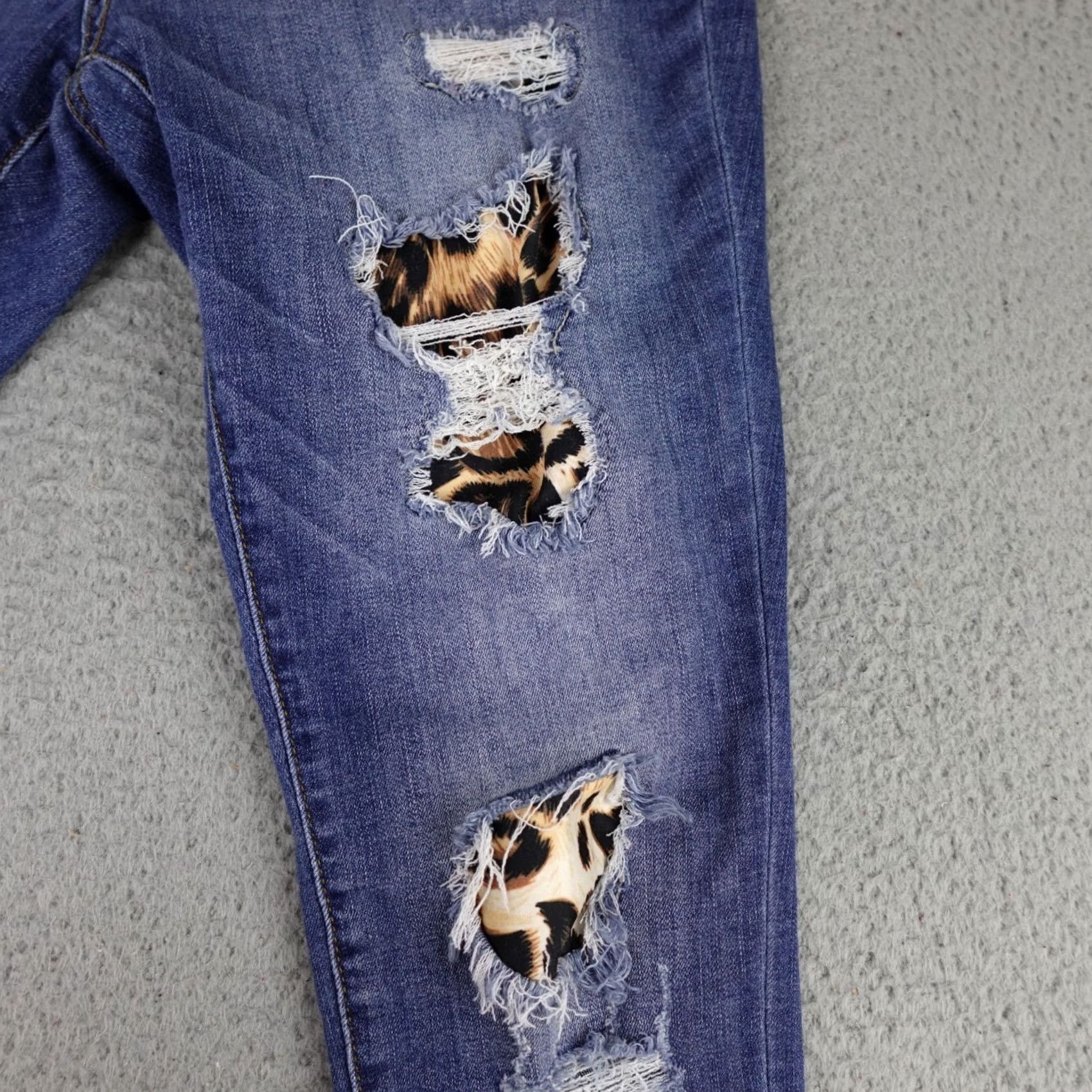 Vintage Judy Blue Jeans Womens 1XL Blue Denim Skinny Fit Distressed Leopard Cheetah Y2K Jeans Size 40" / US 18 - 6 Thumbnail