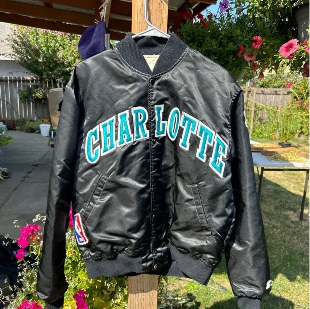 Starter Vintage Charlotte hornets satin jacket Size US L / EU 52-54 / 3 - 1 Thumbnail