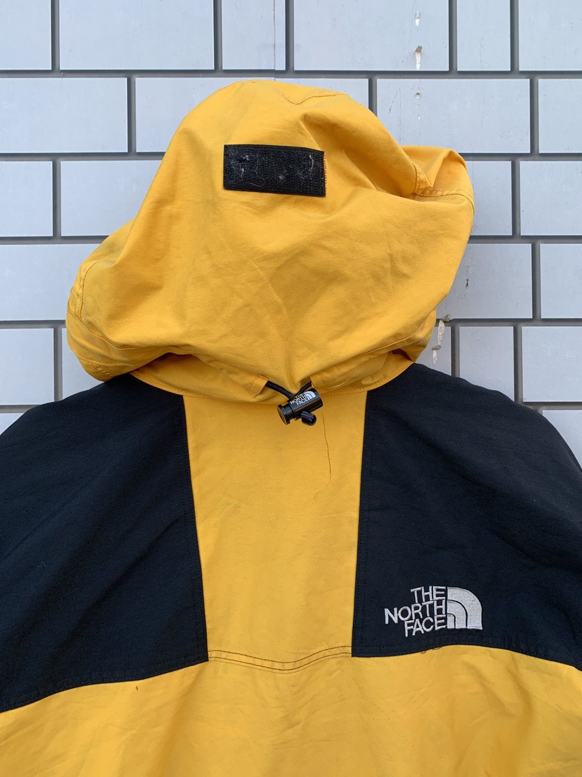 The North Face Vintage The North Face Gore-Tex Hoodie Jacket Size US L / EU 52-54 / 3 - 15 Thumbnail