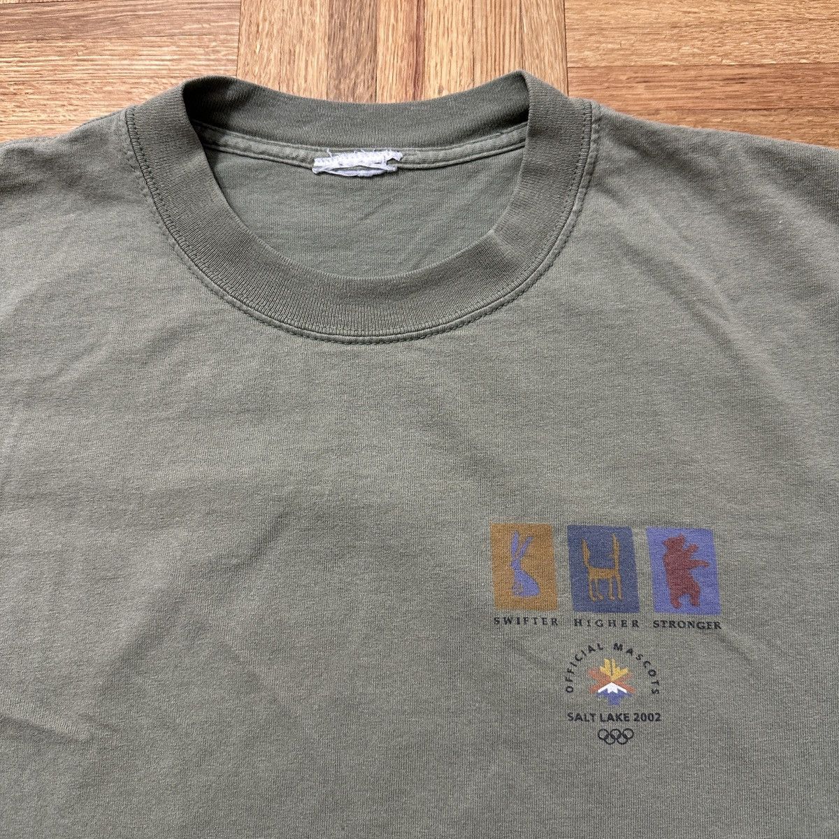 USA Olympics Vintage Salt Lake City 2002 Olympics Mascots tee Size US XL / EU 56 / 4 - 4 Thumbnail