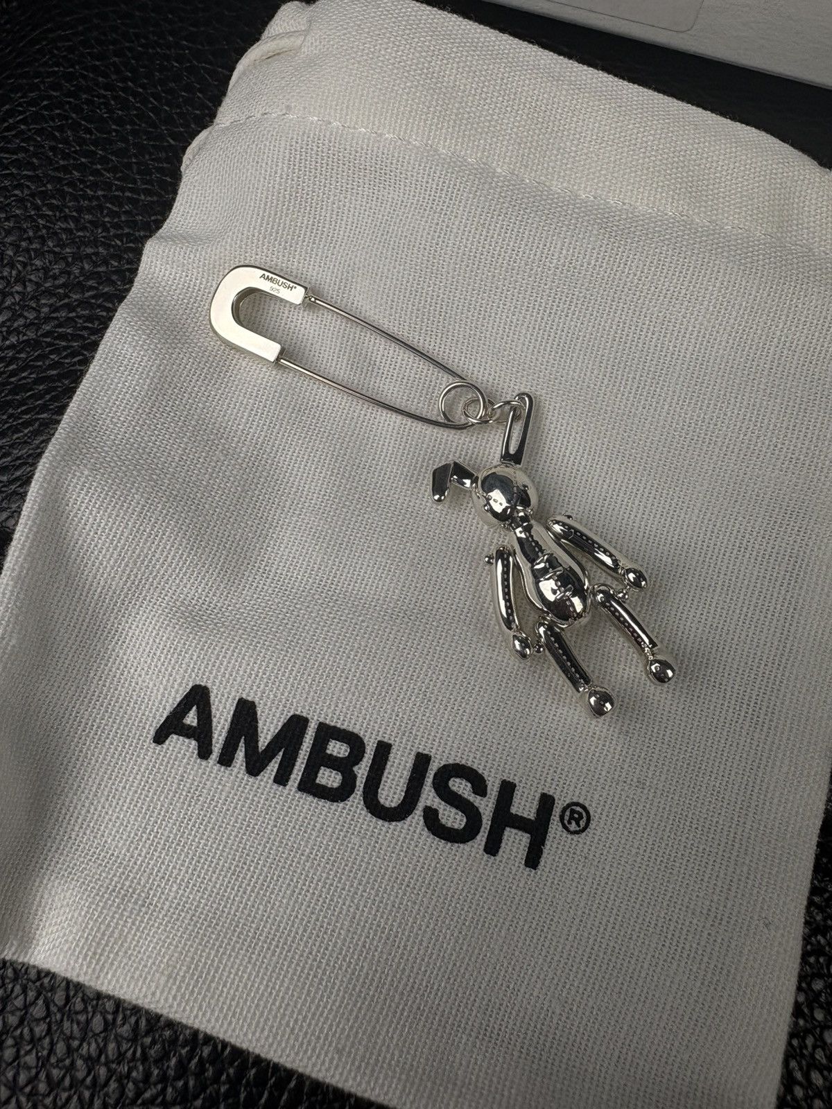 Ambush Design AMBUSH Exclusive Silver Single Bunny Charm Earring pendant Size ONE SIZE - 1 Thumbnail