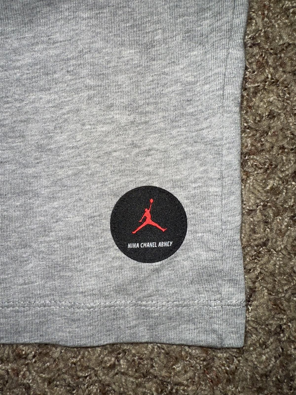 Designer Jordan x Nina Chanel Abney Graphic Grey T-shirt Size XS / US 0-2 / IT 36-38 - 4 Thumbnail