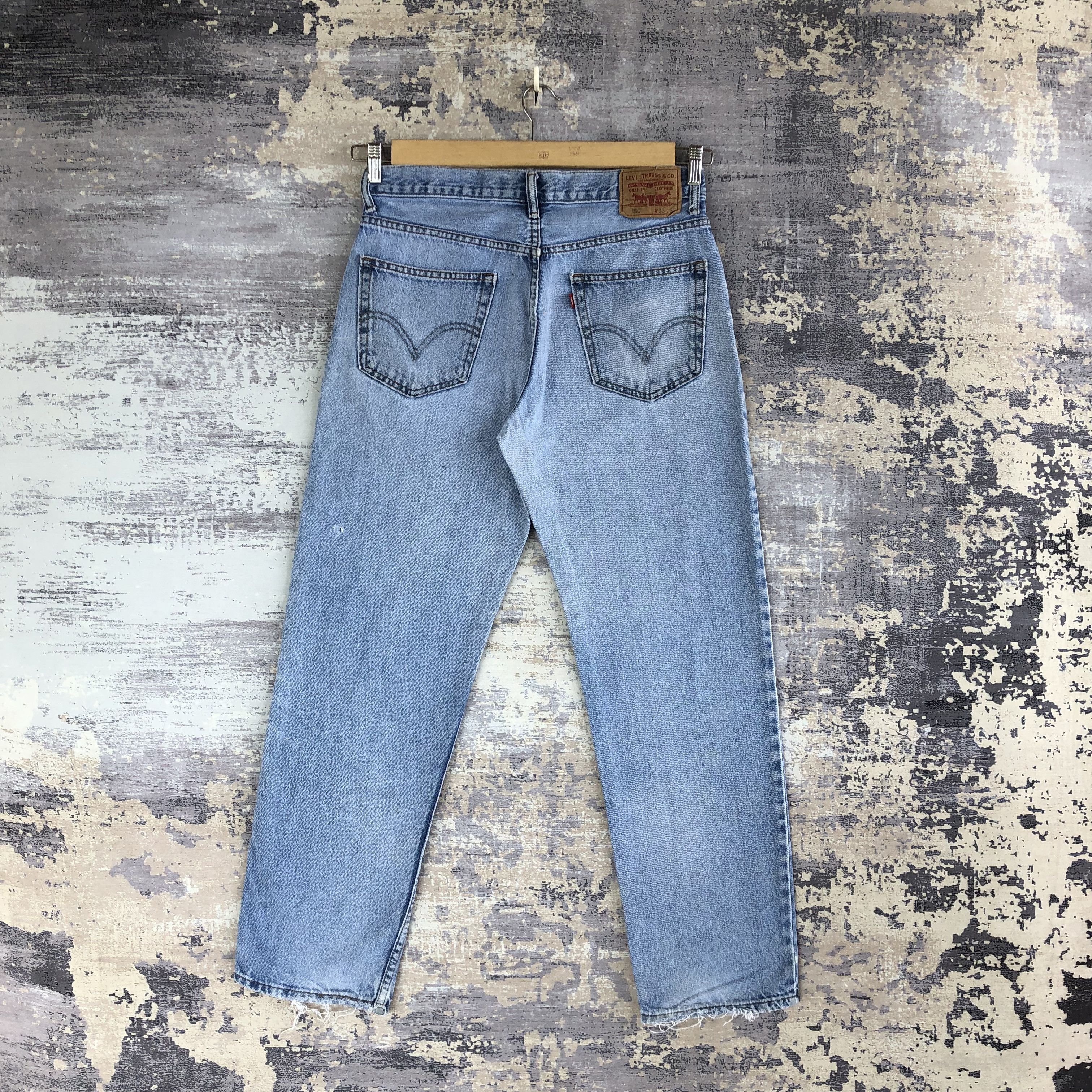 Levi's Vintage Levis 550 Faded Blue Denim Levi's Light Wash Jeans Size US 32 / EU 48 - 2 Thumbnail