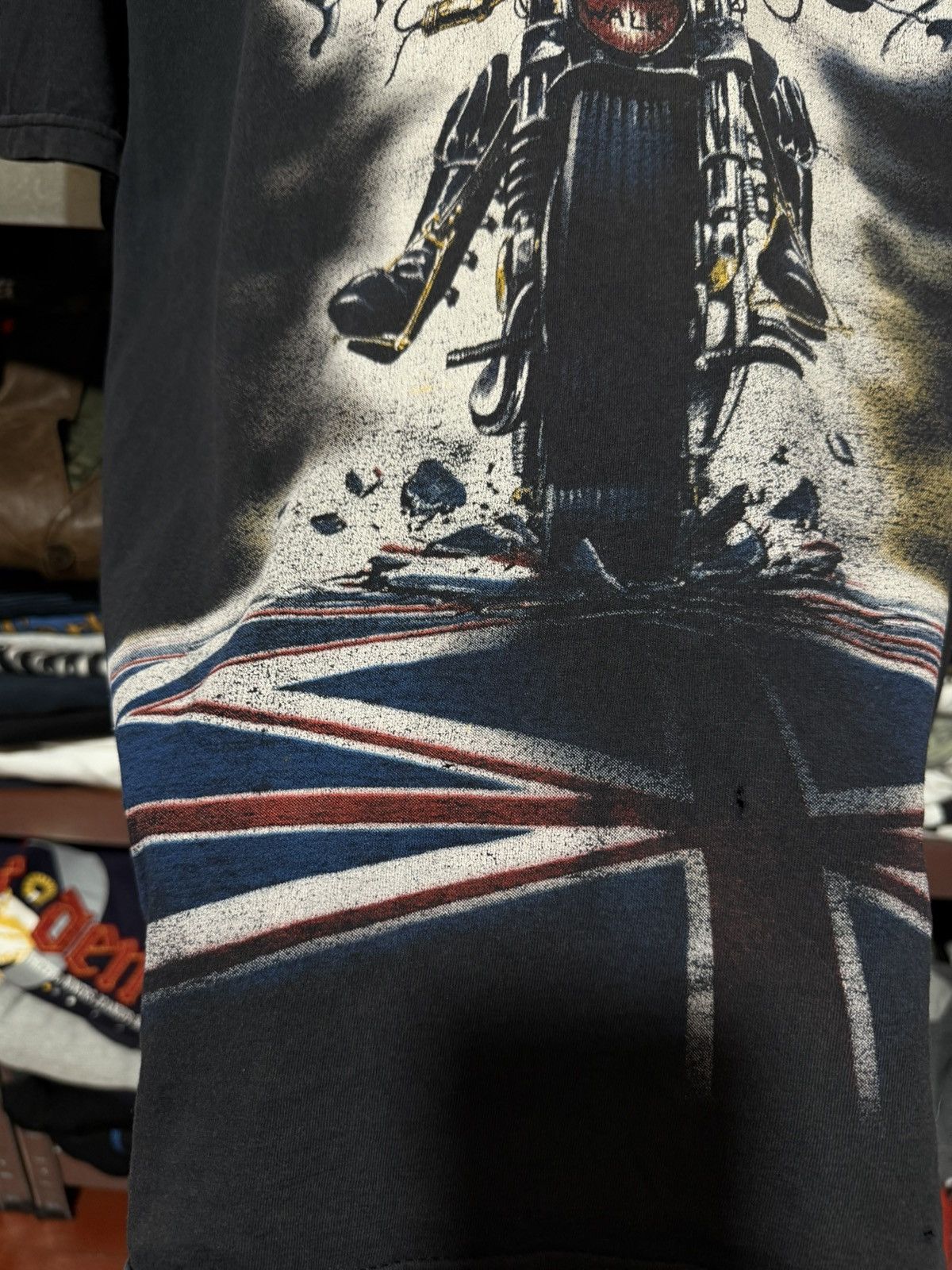 Band Tees Vintage 1999 Iron Maiden Don’t Walk Rock Band T-Shirt Y2K Size US XL / EU 56 / 4 - 22 Thumbnail