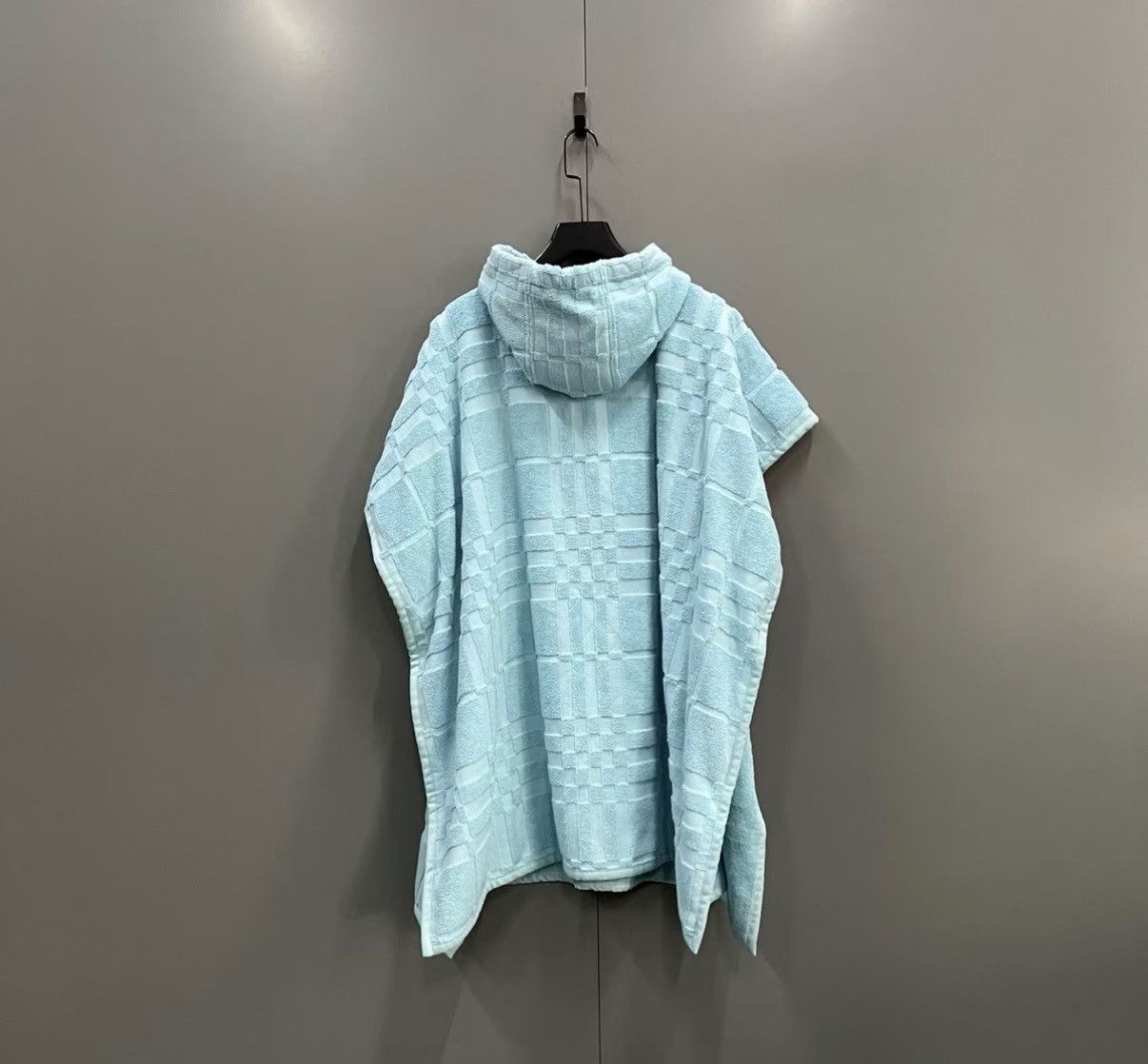 Burberry Burberry Light Blue Towel Cape J41 Size US S / EU 44-46 / 1 - 2 Thumbnail