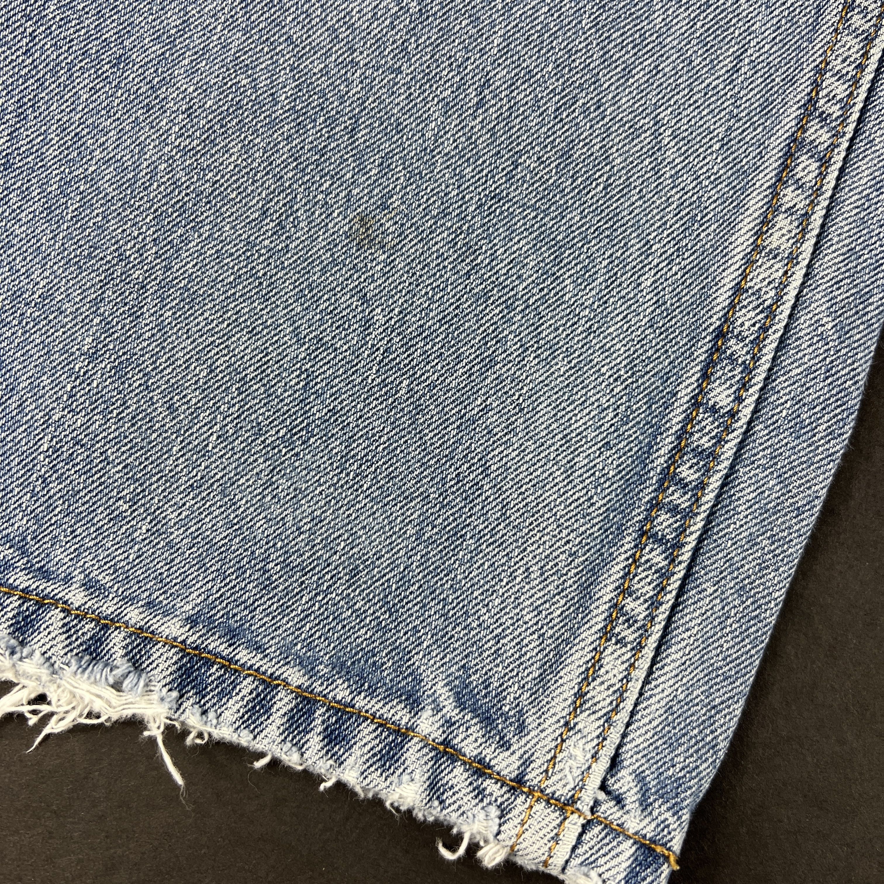 Y2K Levi's Jeans 550 Relaxed Blue Faded Thrashed Denim