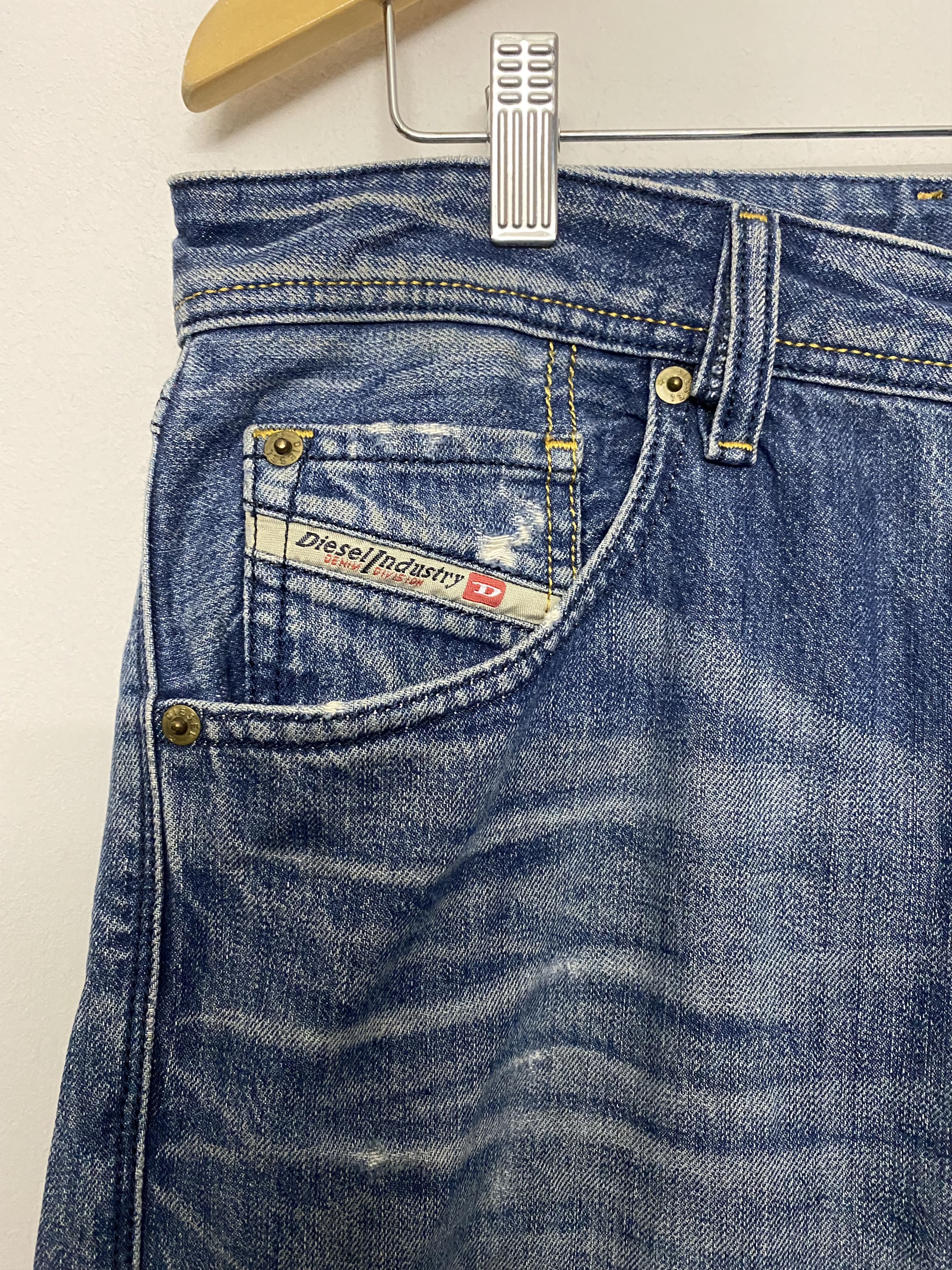 Diesel DIESEL BRAVEFORT 0801M Comfort Carrot Distressed Jeans Size US 34 / EU 50 - 7 Thumbnail