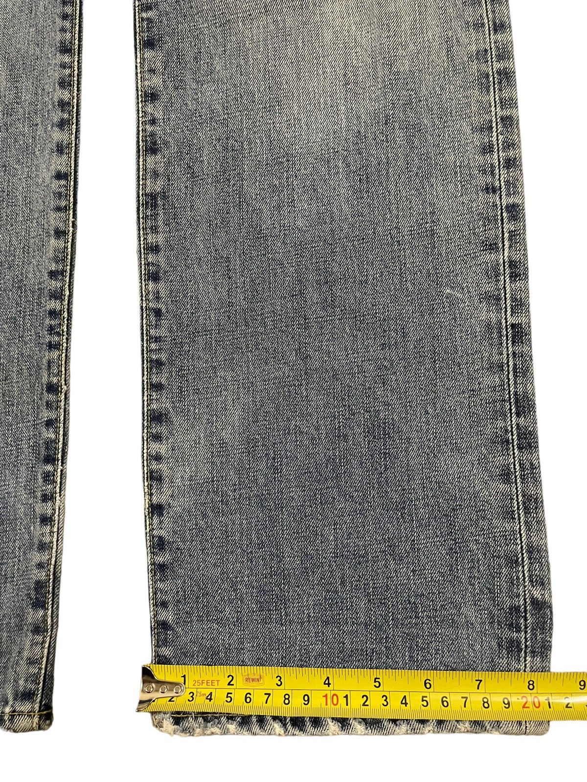 Uniqlo Vintage Japanese Uniqlo Blue Wash Distressed Loose Jeans Size US 32 / EU 48 - 15 Thumbnail