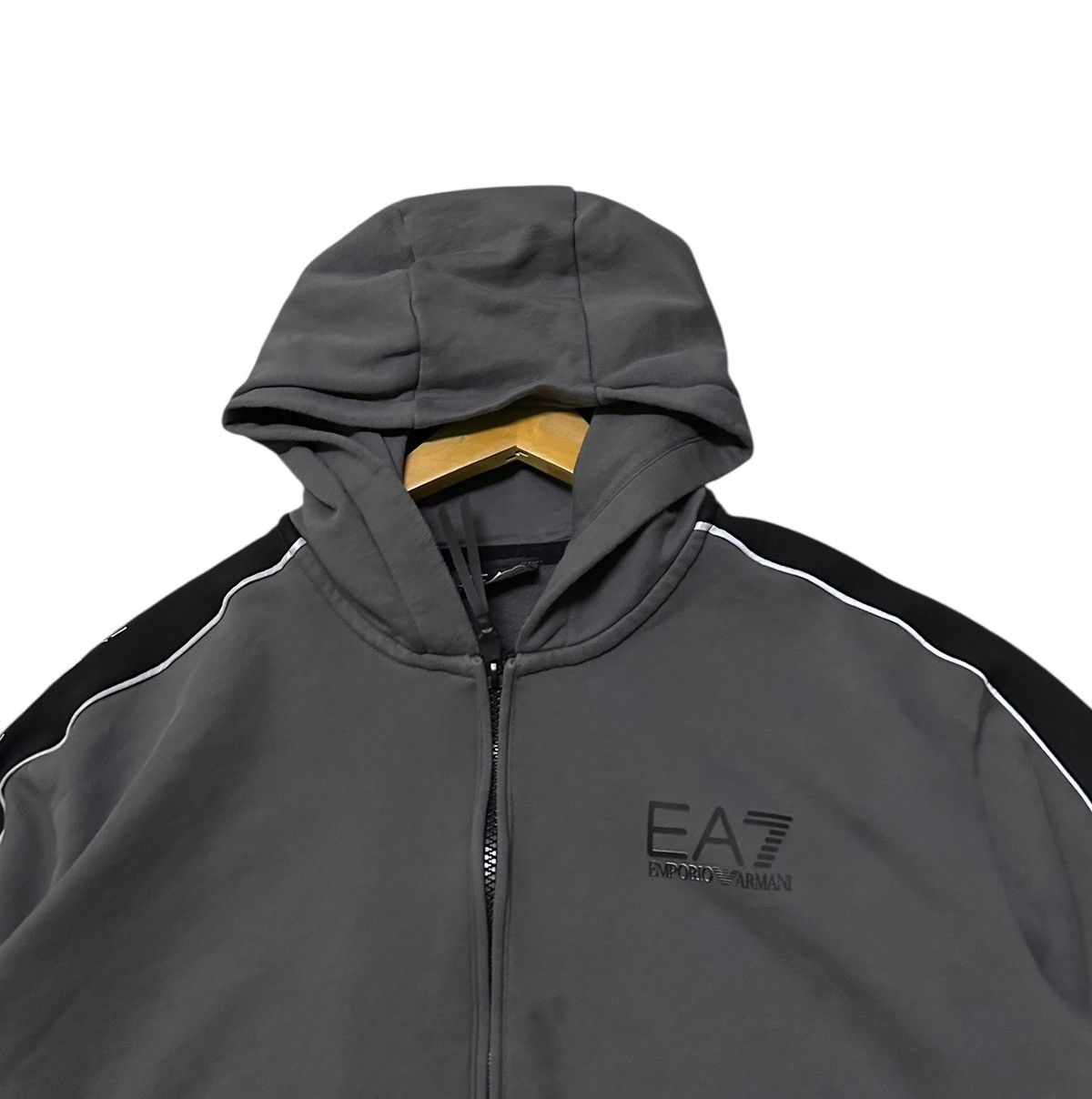 Emporio Armani Emporio Armani EA7 men’s athletic colour block zipper hoodie Size US XXL / EU 58 / 5 - 4 Thumbnail