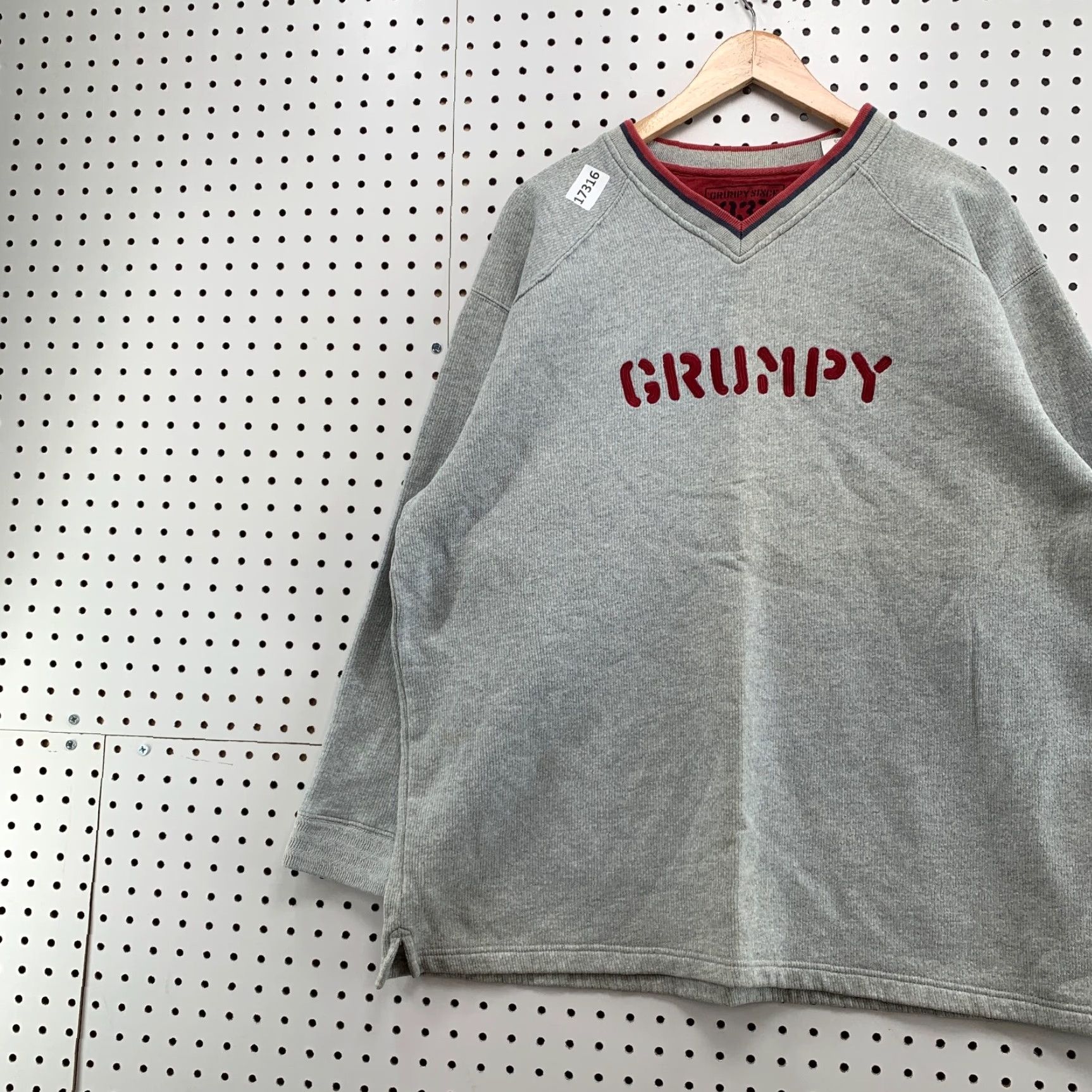 Disney Disney Grumpy Sweatshirt Gray Adult XL V-Neck Embroidered Pullover Vintage Men Size US XL / EU 56 / 4 - 3 Thumbnail
