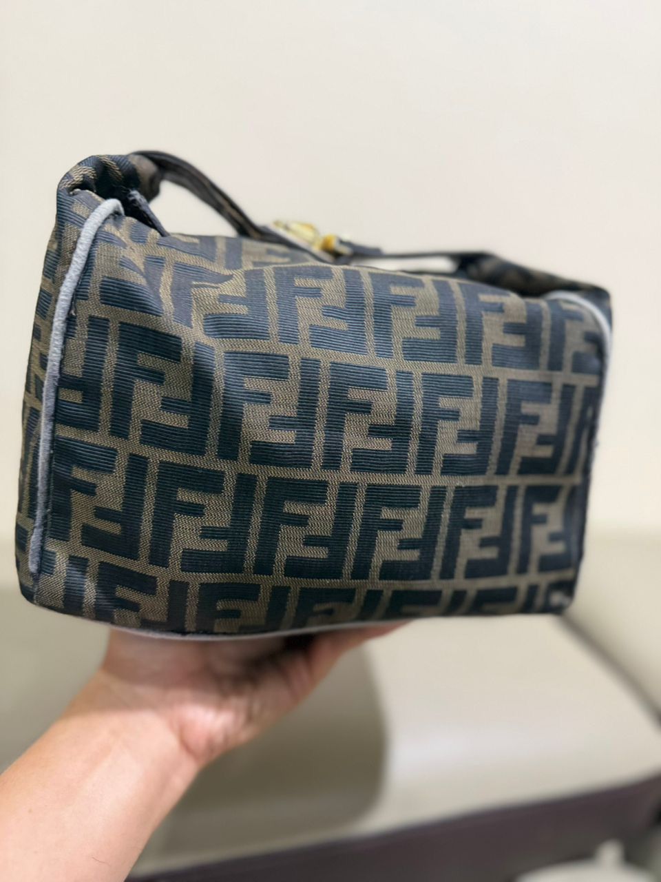 Fendi Authentic Fendi Zucca Monogram Vanity Toiletries Bag Size ONE SIZE - 13 Thumbnail