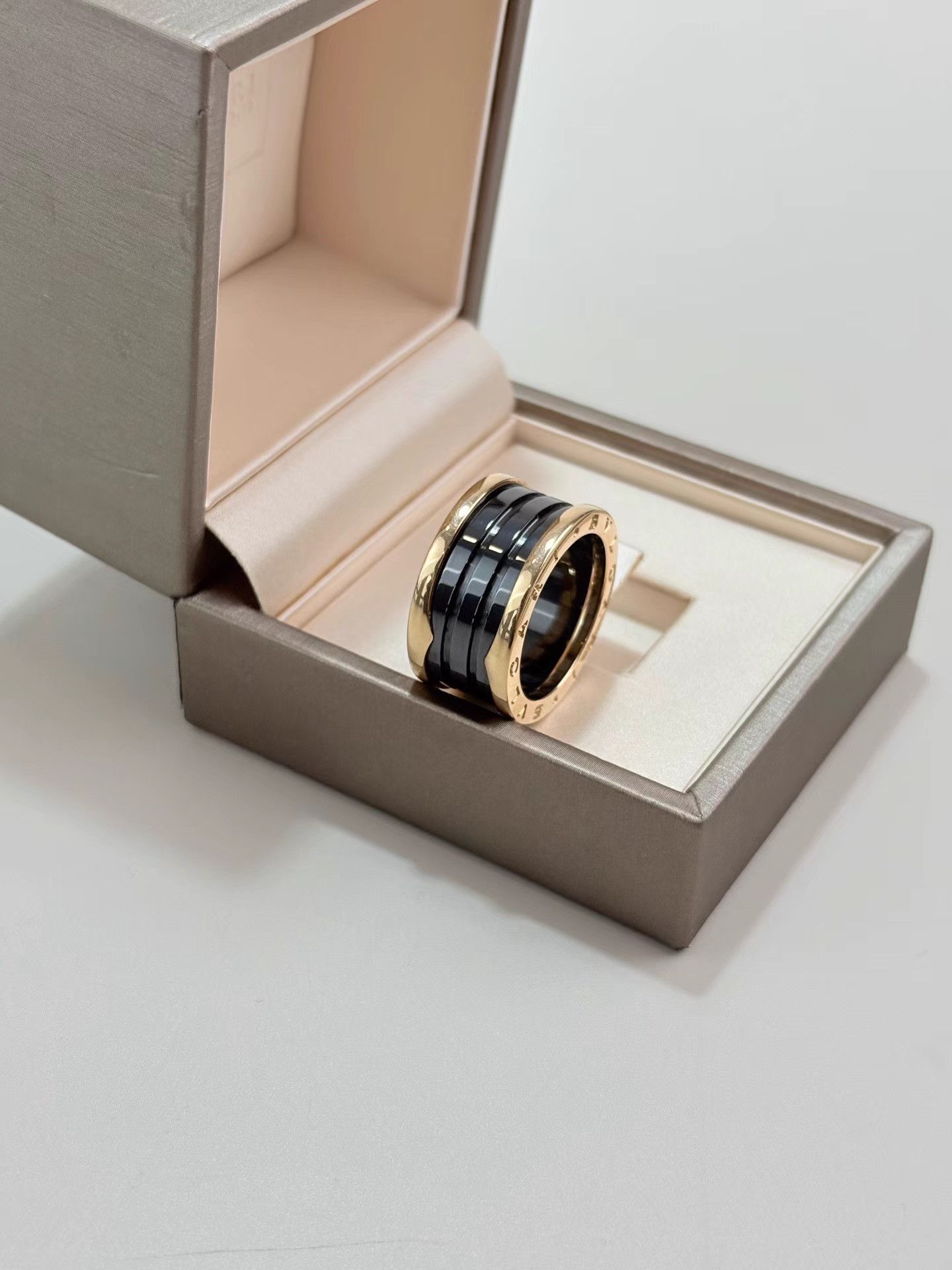 Bvlgari BVLGARI Black Ceramic Four-Band Rose Gold Ring Size ONE SIZE - 5 Thumbnail