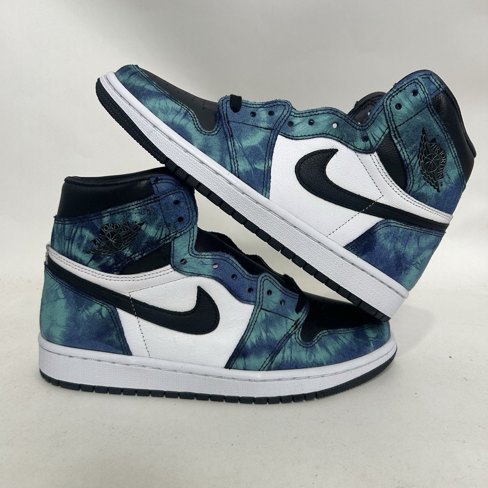 Jordan Brand Nike Air Jordan 1 Retro High OG WMNS “Tie-Dye Blue” Size US 8.5 / IT 38.5 - 1 Thumbnail