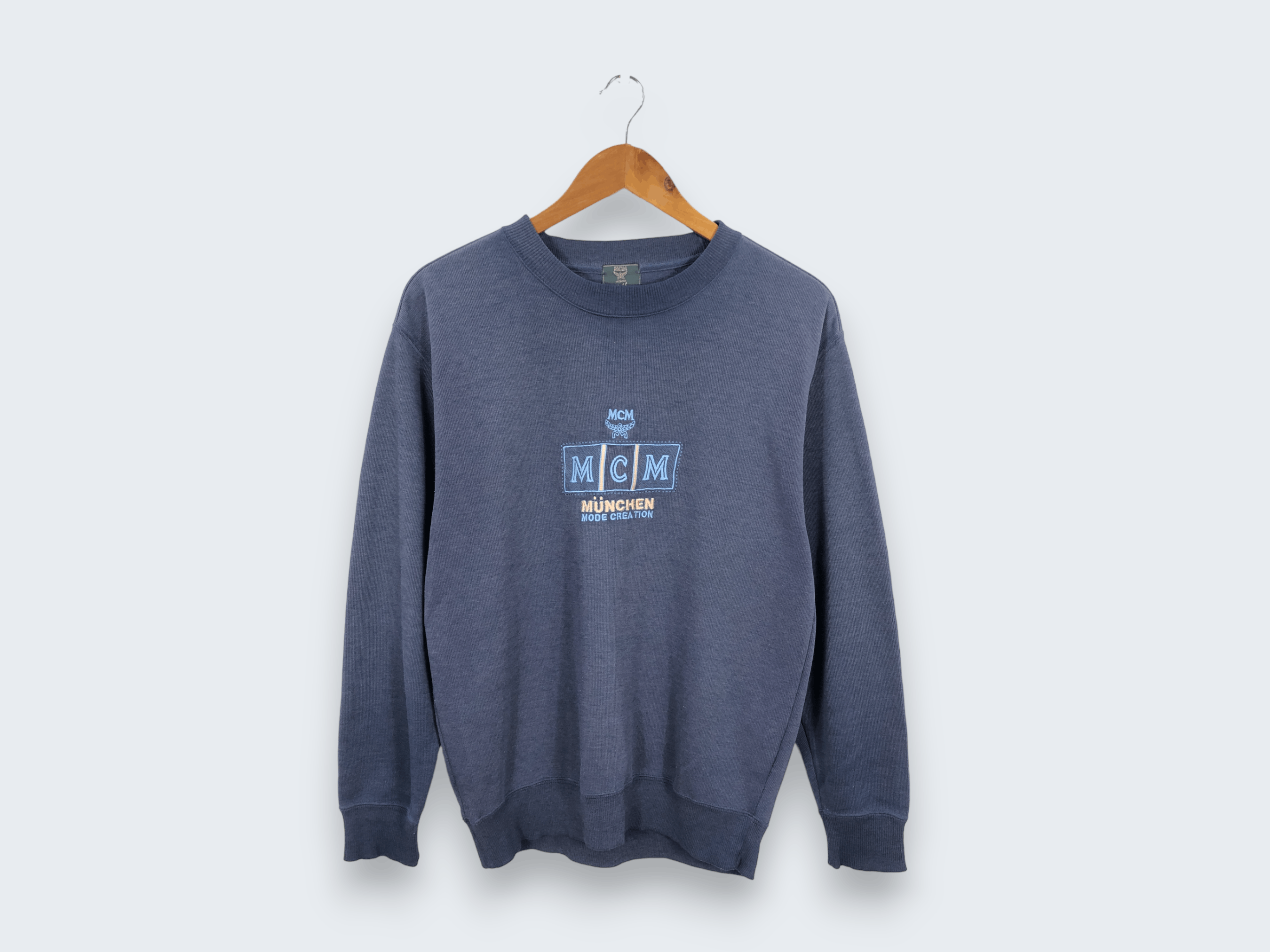 MCM Vintage 90s MCM Faded Sweatshirt Size US S / EU 44-46 / 1 - 1 Thumbnail