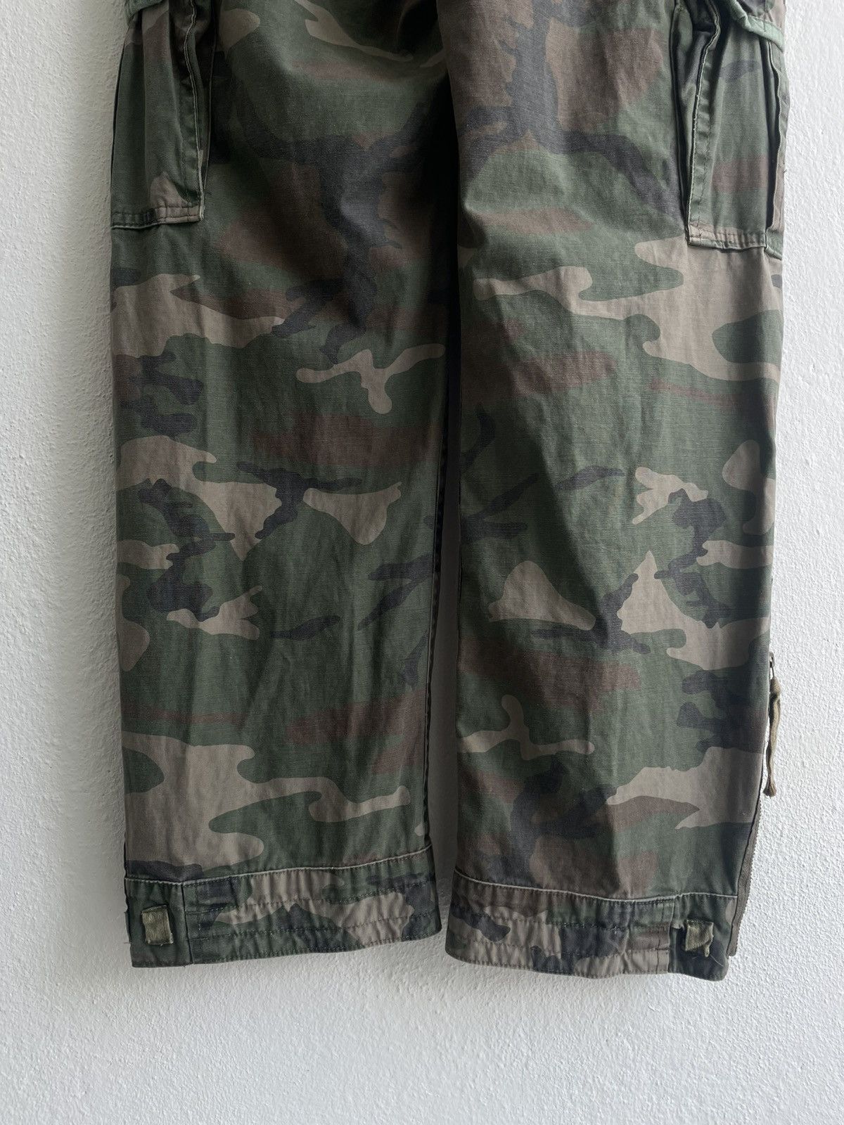 Abercrombie & Fitch Vintage 00's Abercrombie & Fitch Camo Cargo Pants Size US 35 - 9 Thumbnail