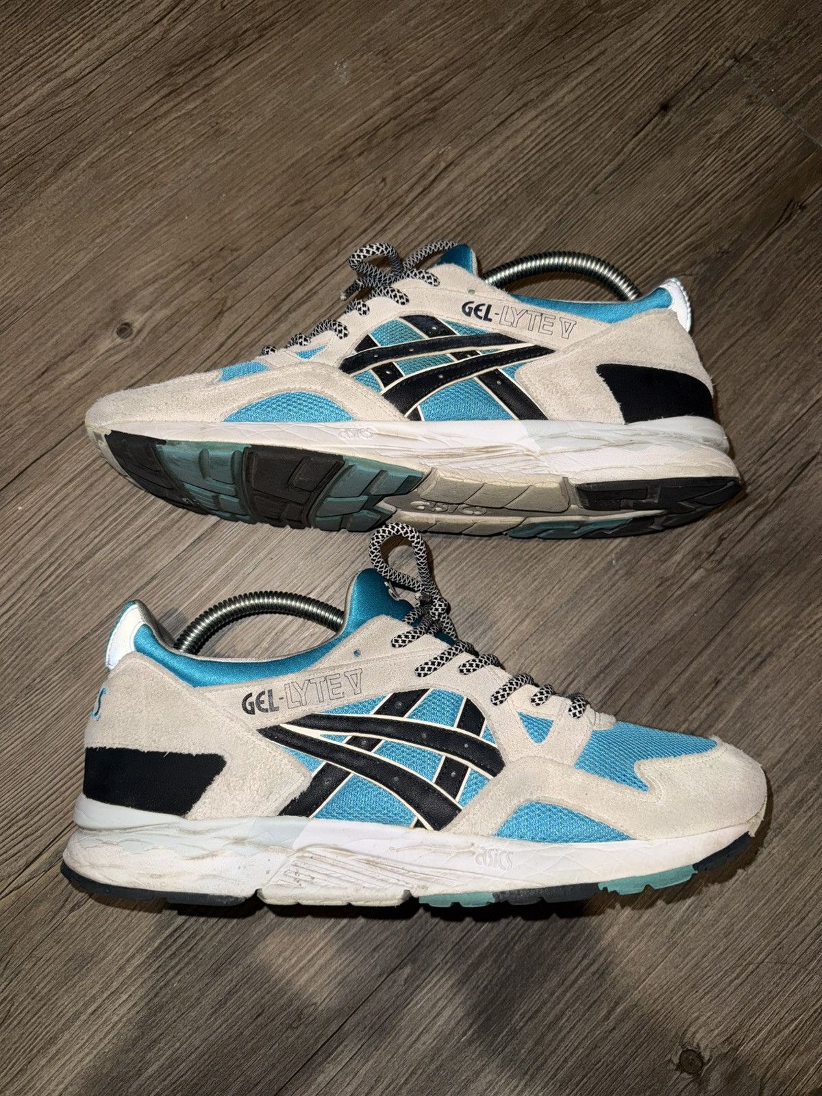 Asics Asics Gel Lyte V (5) - Blue/Grey Size US 10 / EU 43 - 1 Thumbnail