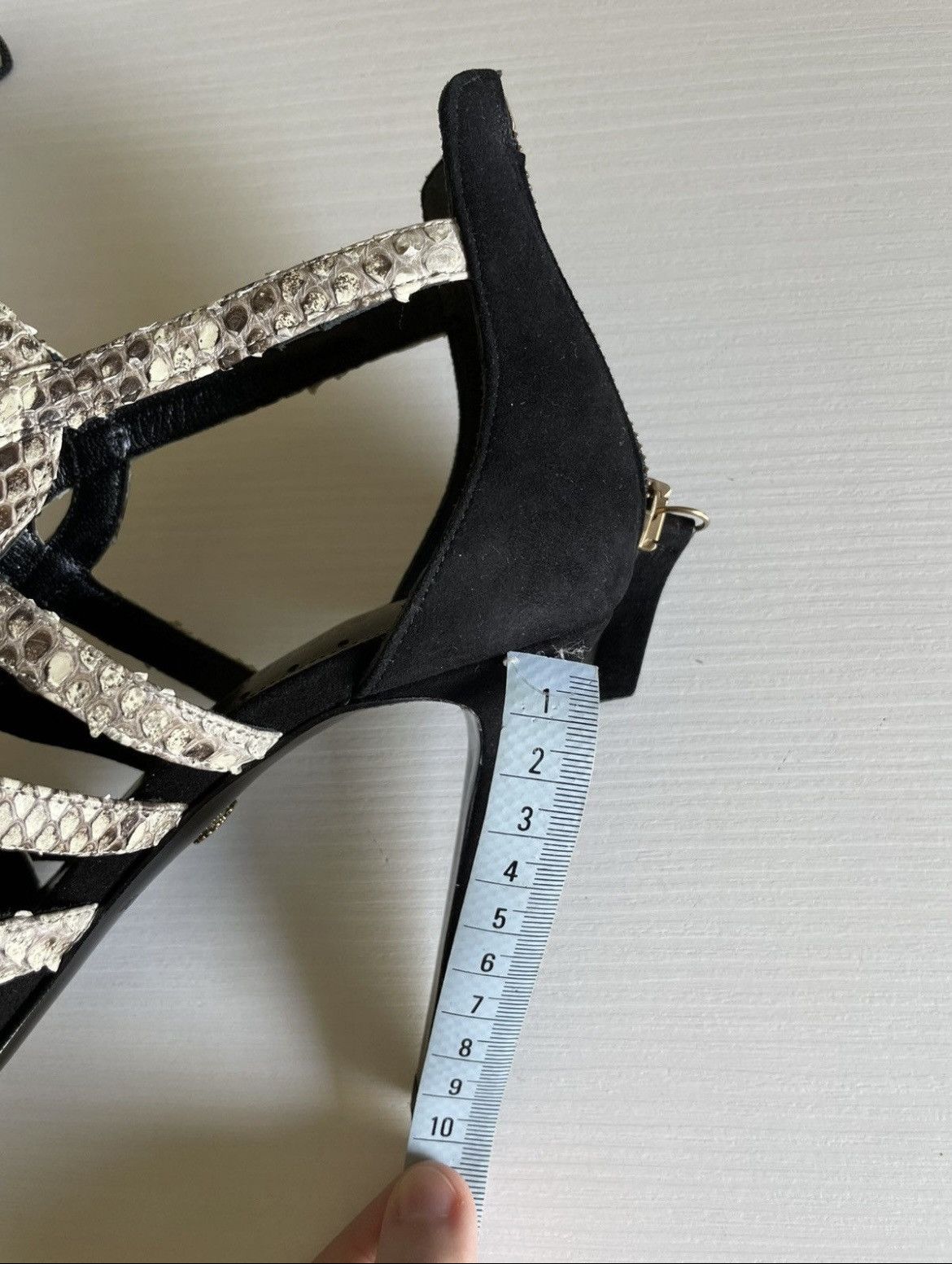 Roberto Cavalli Roberto Cavalli Sandals Size US 7 / IT 37 - 8 Thumbnail