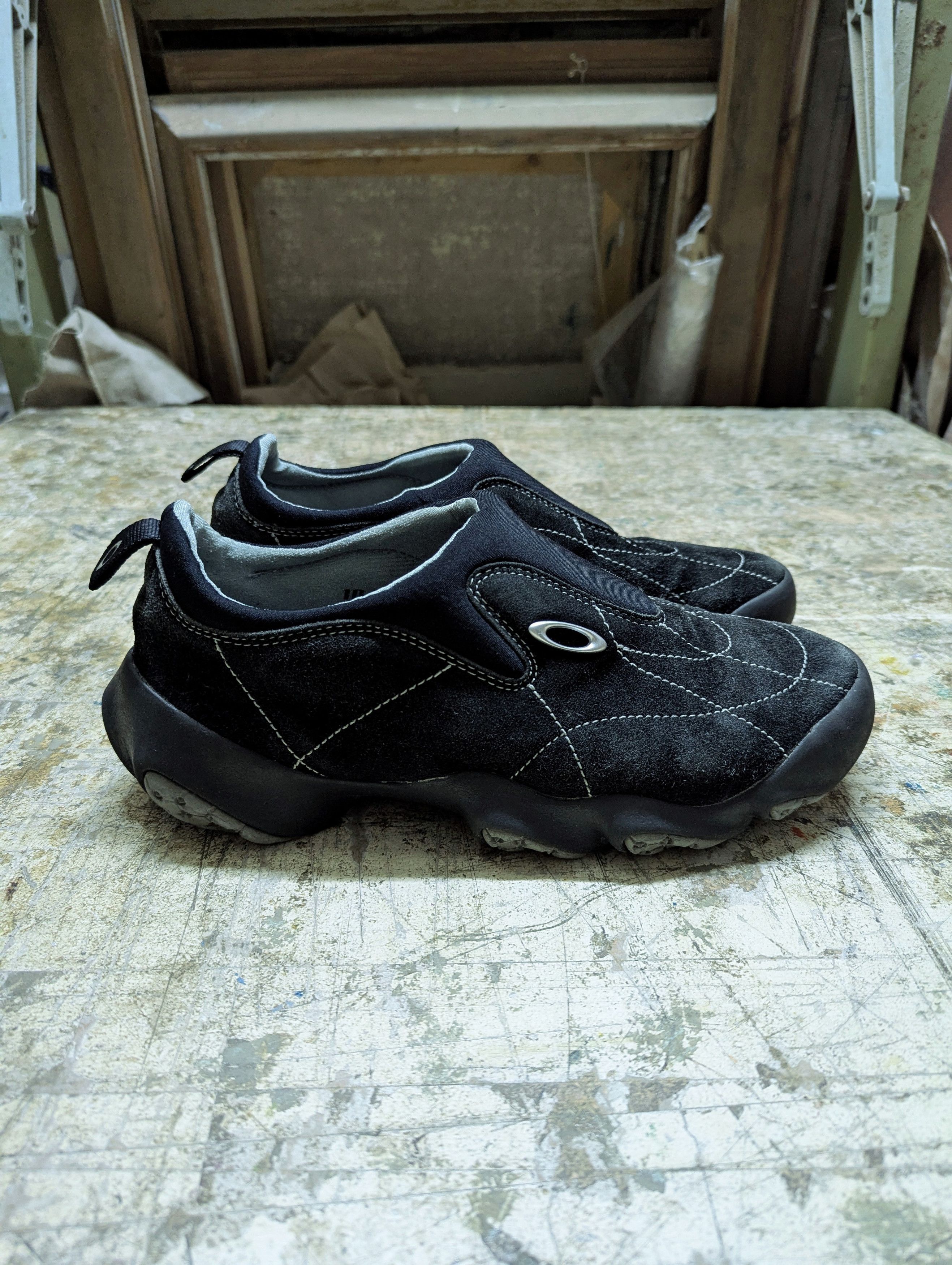 00s Oakley Flesh Factory Team Suede Slip On Shoes