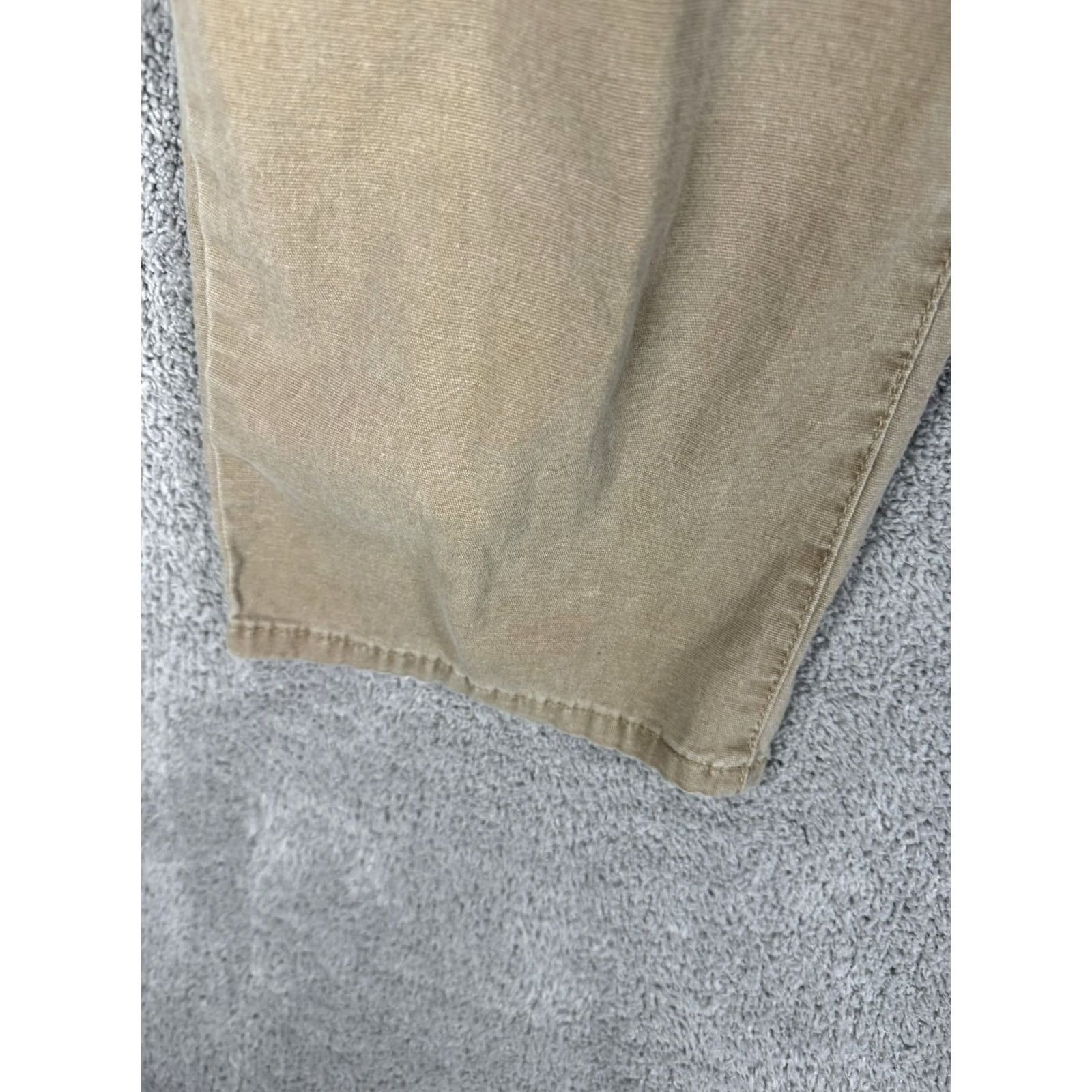 Lucky Brand Lucky Brand Jeans Mens 40x32 Straight Leg Denim Pants Beige 223 Straight Pockets Zip Fly Belt Loops Womens? (note: final) Size US 40 / EU 56 - 6 Thumbnail