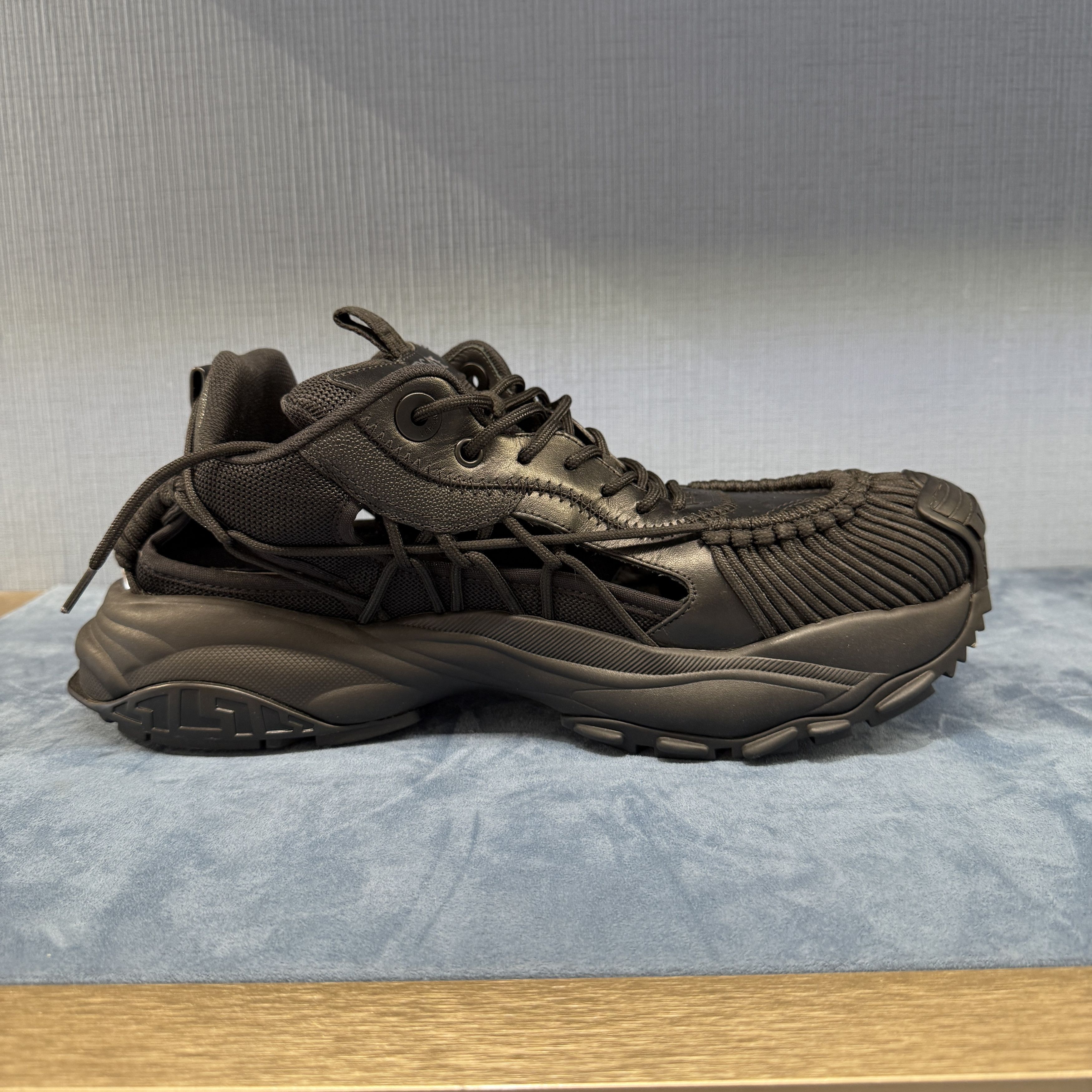 Versace VERSACE 1016711, Mercury M_VS_01 Men's Black Sneakers, 42 Size US 9 / EU 42 - 2 Thumbnail