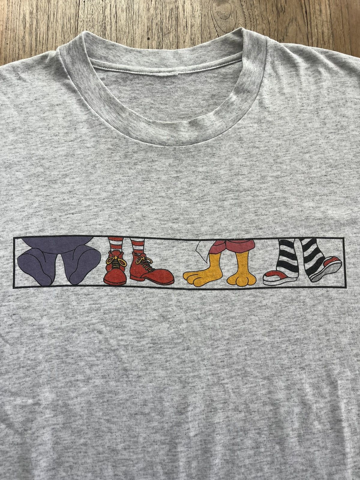 Vintage Vintage McDonald’s Character Feet 90’s Tshirt Size US XL / EU 56 / 4 - 5 Thumbnail